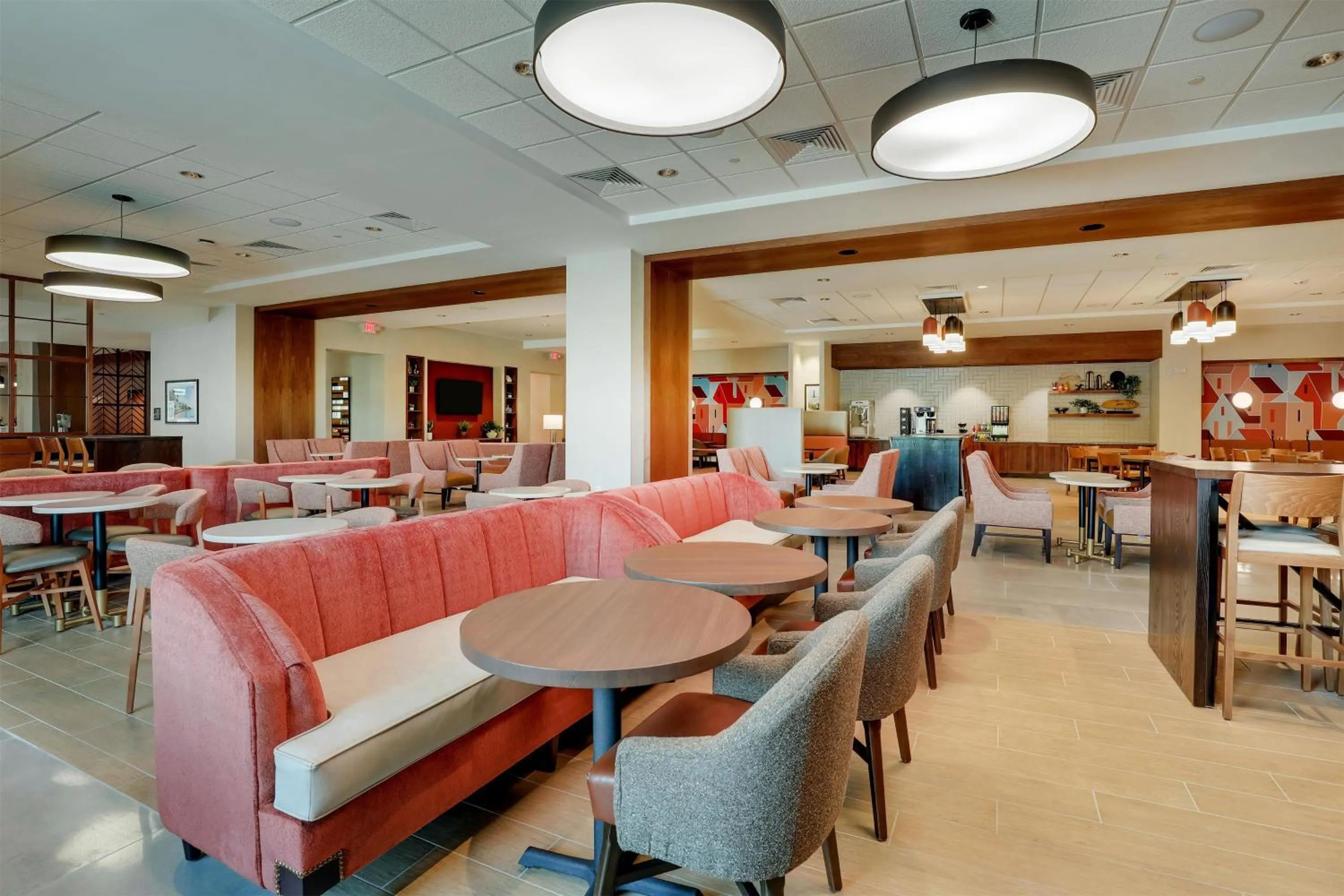 Breakfast in Drury Plaza Hotel North Charleston