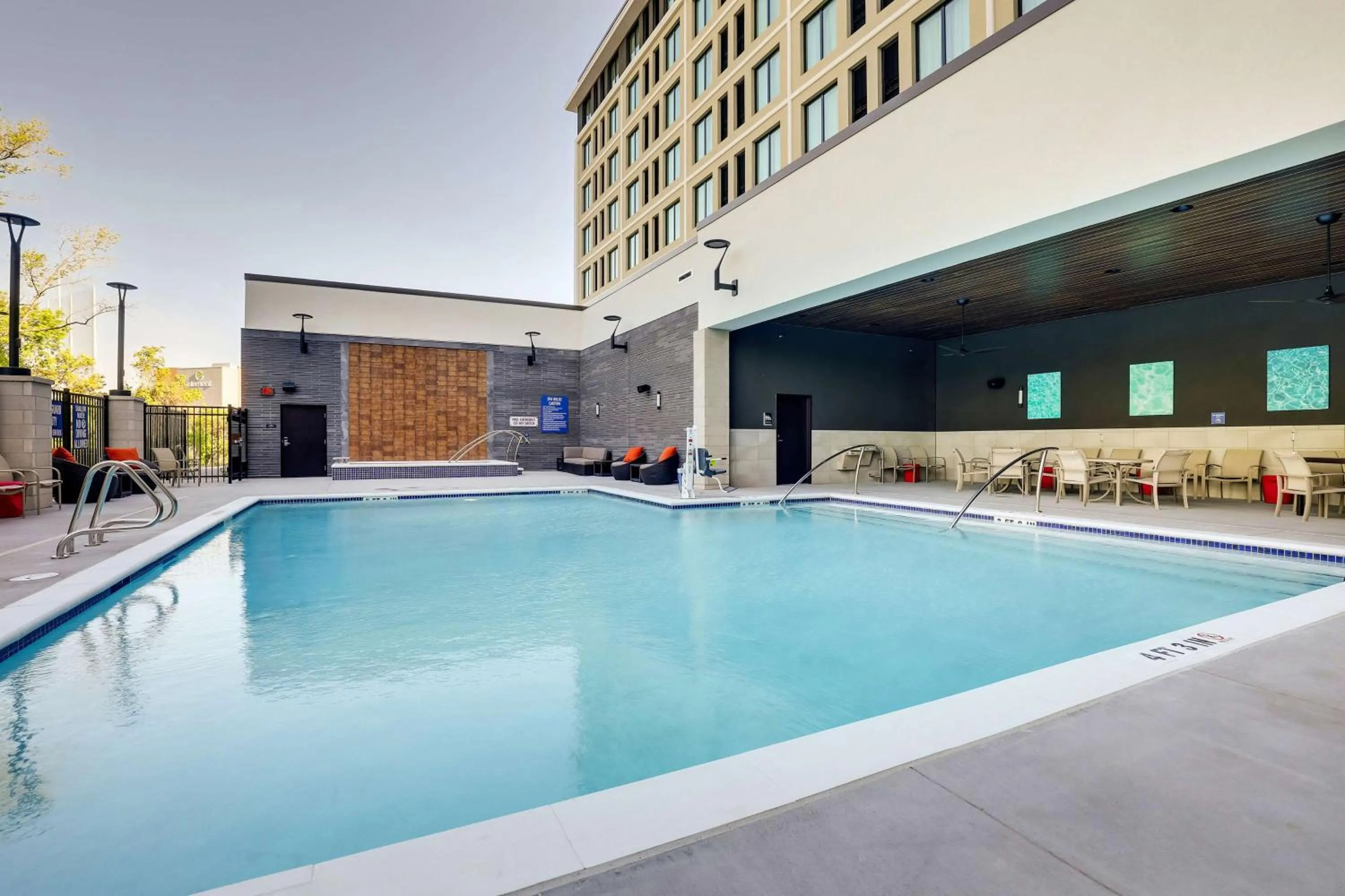 Pool view in Drury Plaza Hotel North Charleston