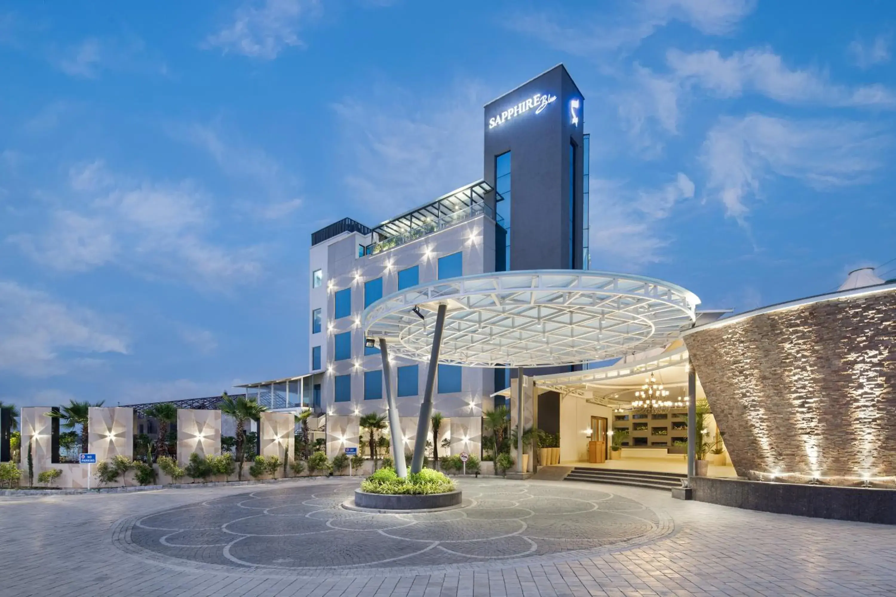 Property building in Sapphire Blue Property building in Sapphire Blue