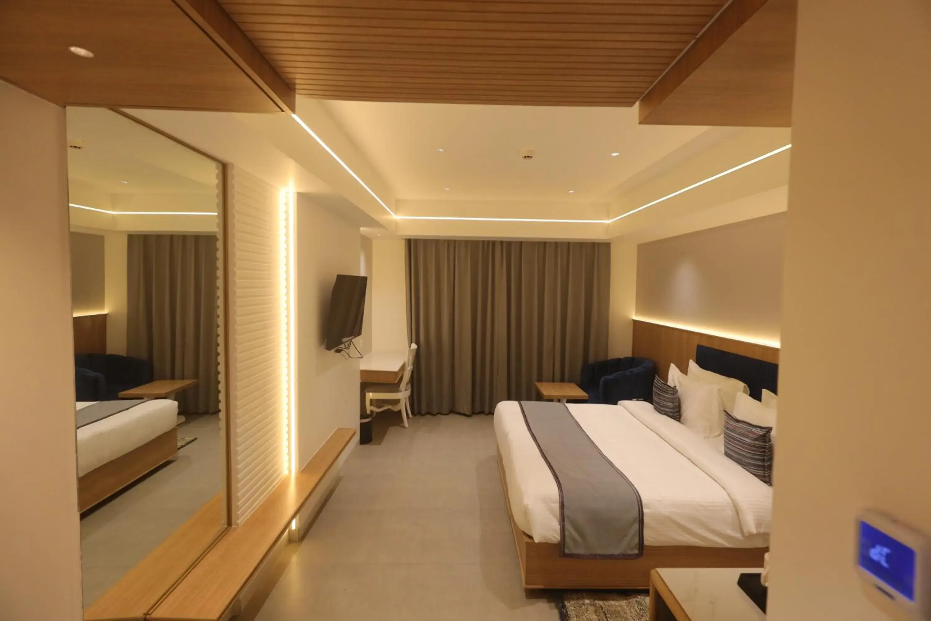 Bed in Sapphire Blue Bed in Sapphire Blue