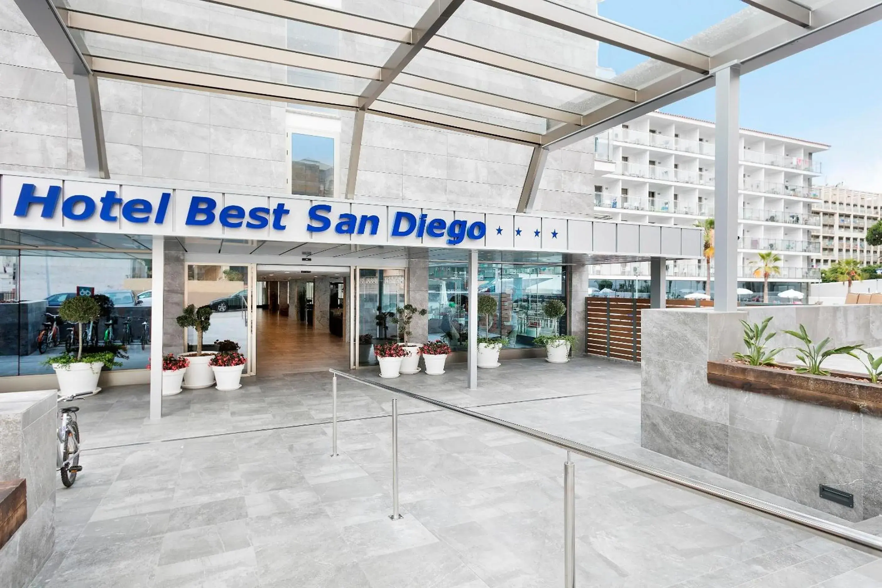 Lobby or reception in Hotel Best San Diego Lobby or reception in Hotel Best San Diego