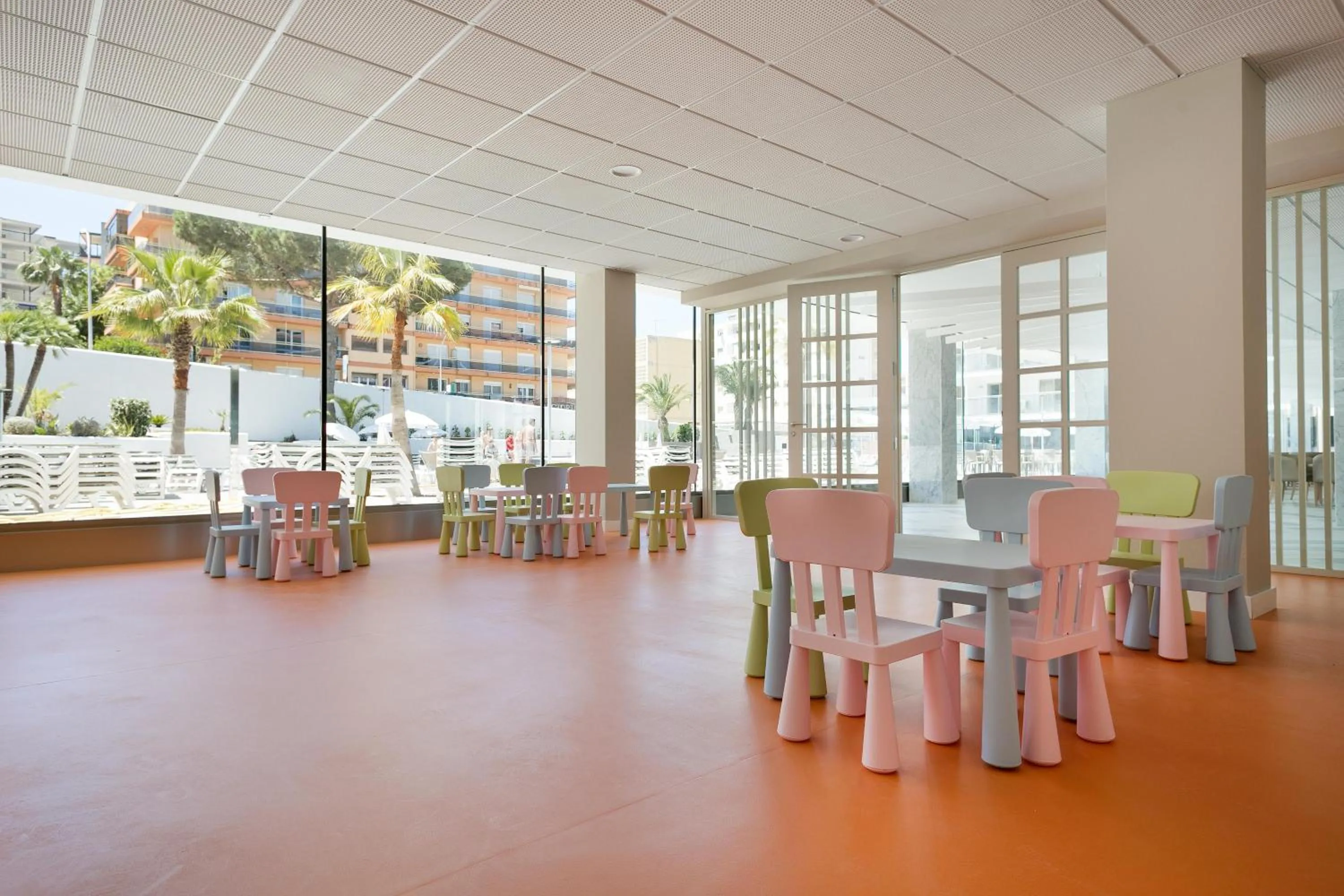 children in Hotel Best San Diego