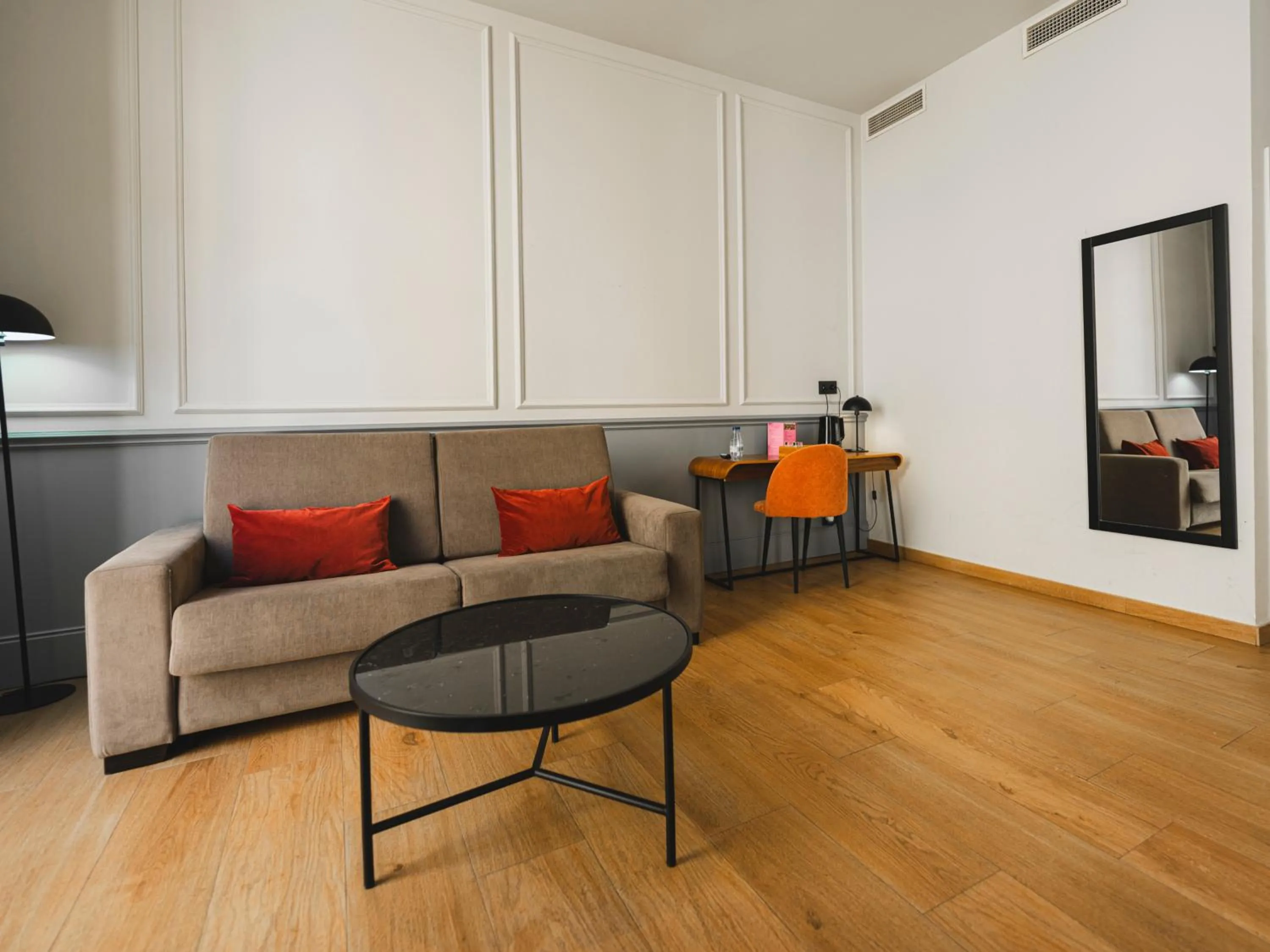 Bed in Alcazaba Premium Hotel