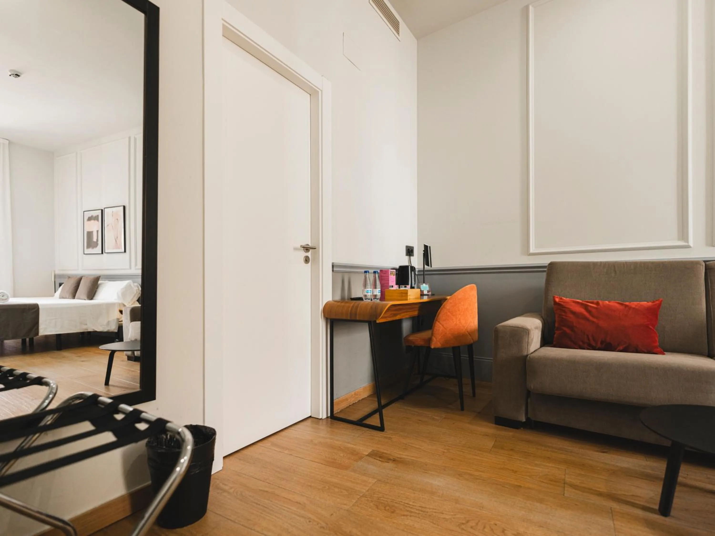 Decorative detail in Alcazaba Premium Hotel