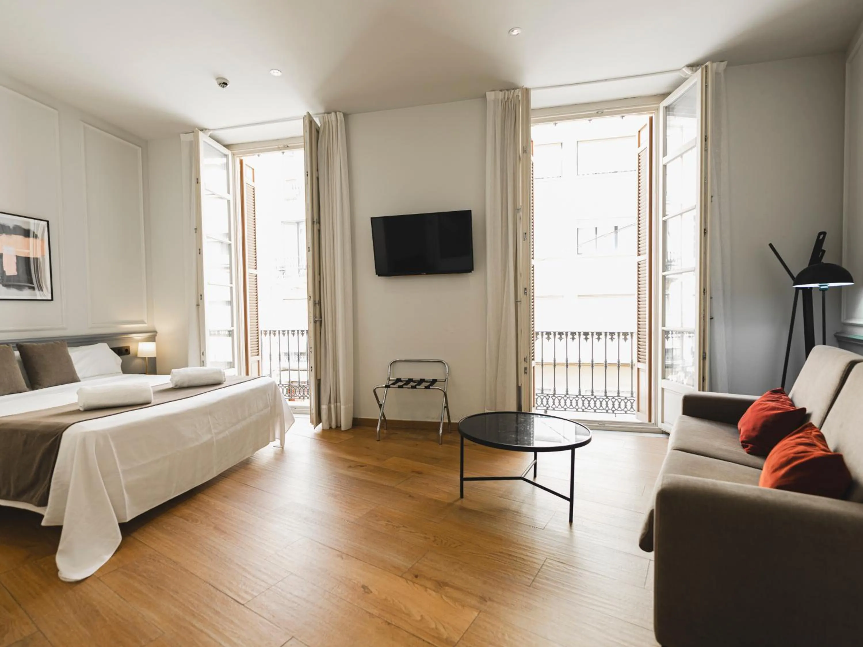 Bed in Alcazaba Premium Hotel