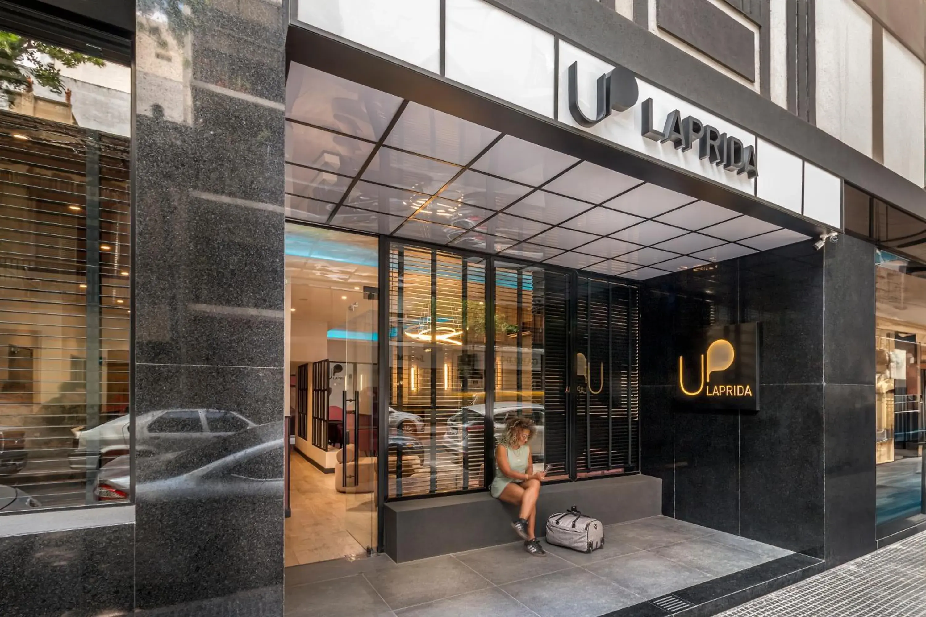 Facade/entrance in Up Laprida Facade/entrance in Up Laprida