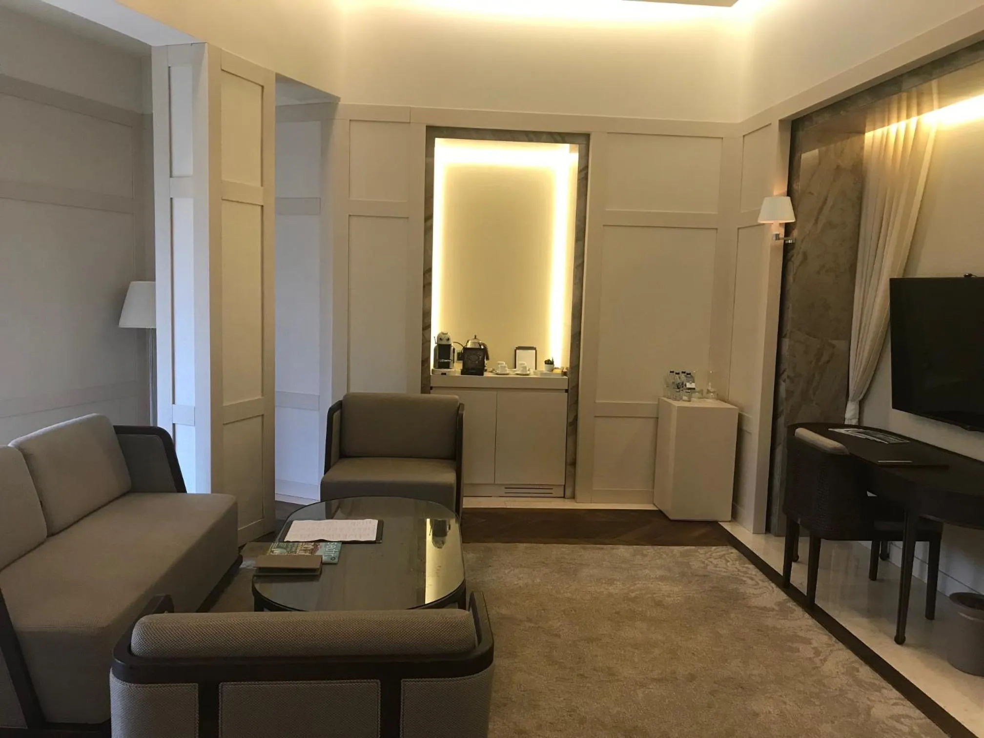 Photo of the whole room in Kemer Country Hotel İstanbul