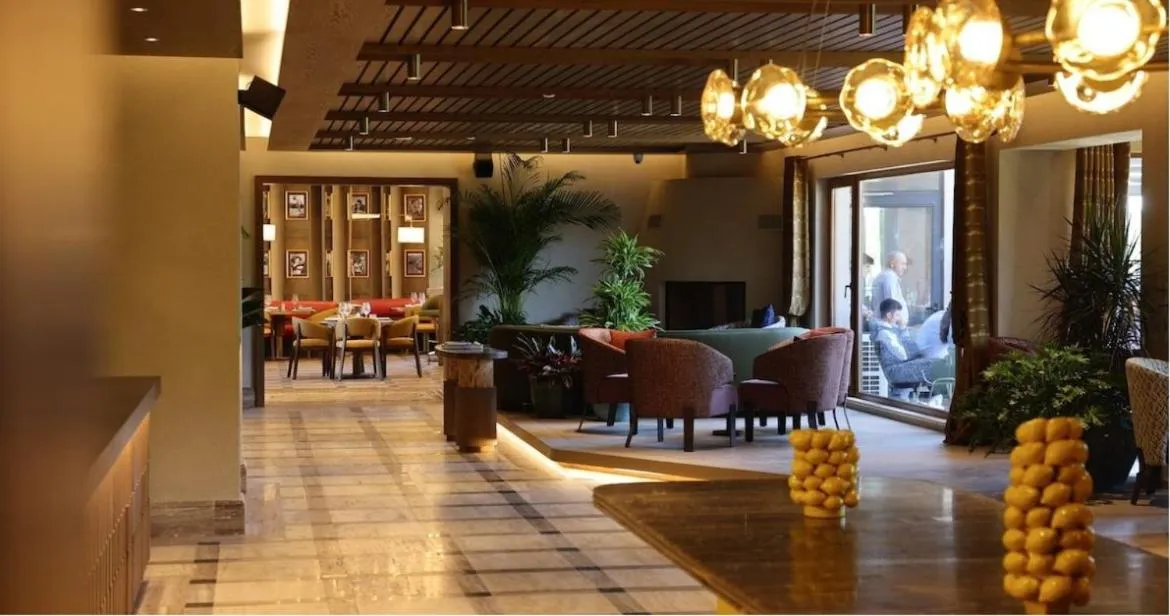 Restaurant/places to eat in Kemer Country Hotel İstanbul