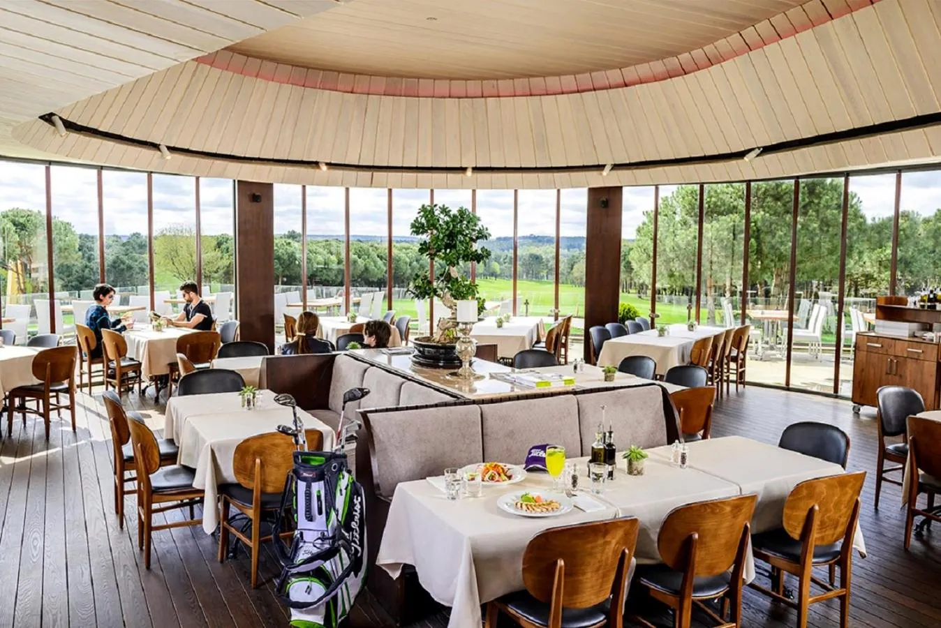 Restaurant/places to eat in Kemer Country Hotel İstanbul