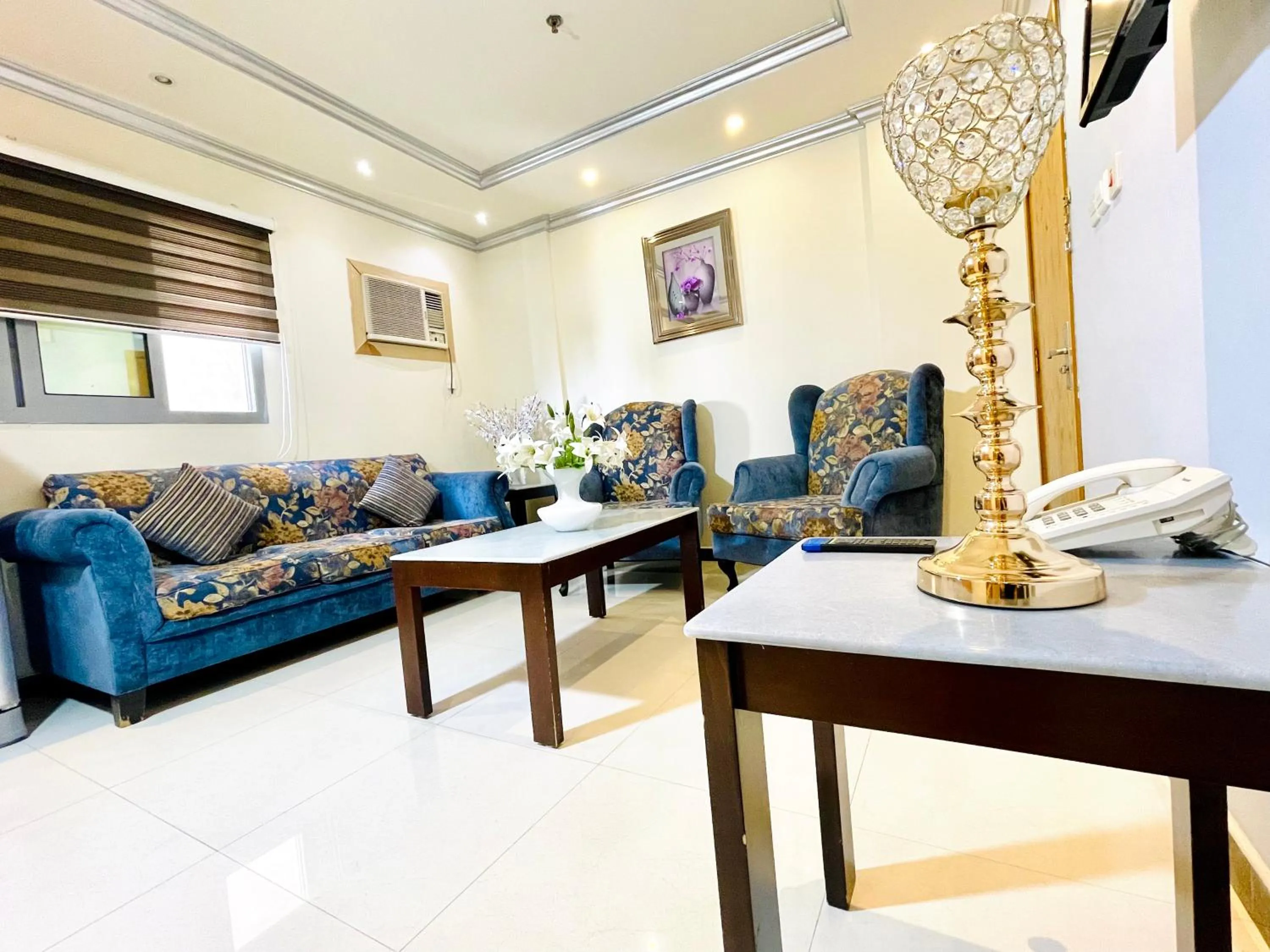 Deluxe Two-Bedroom Apartment in Burj Al Almas
