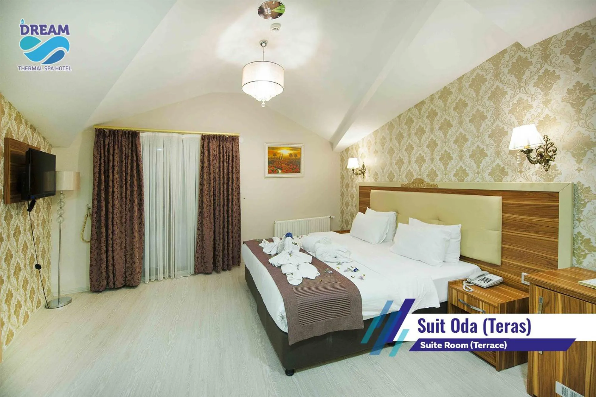Bed in Zir Dream Thermal & Spa Hotel