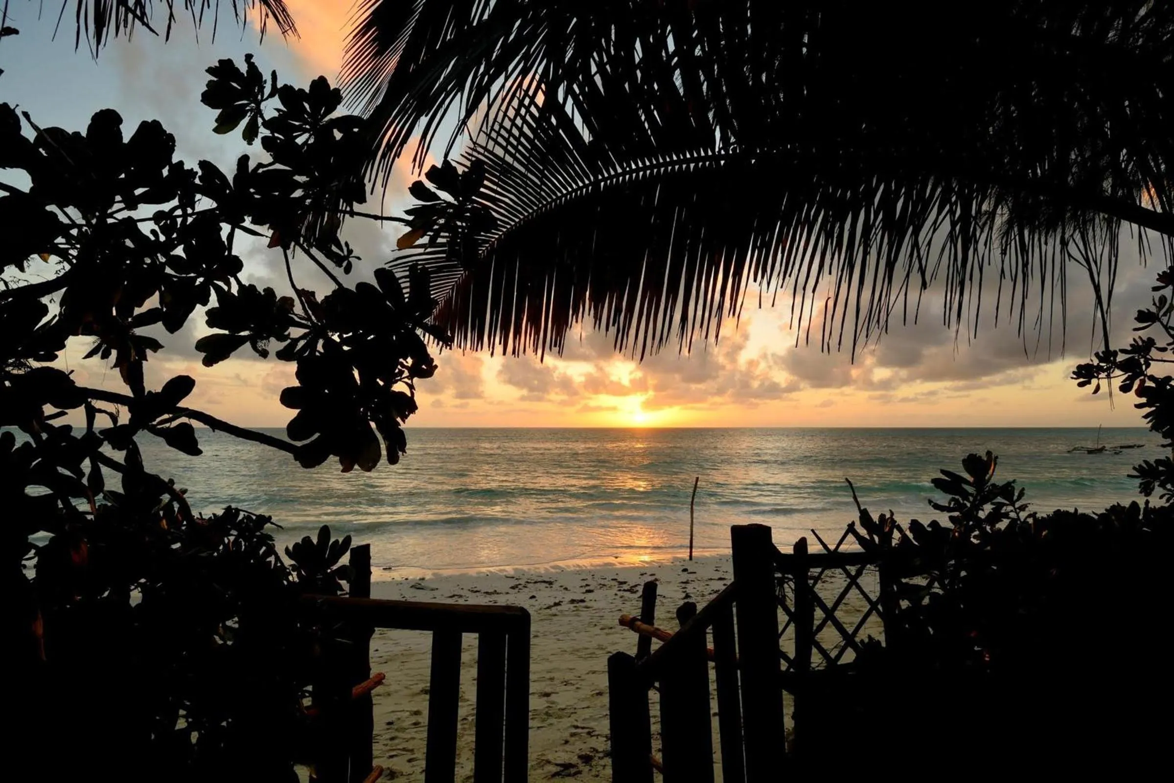 Sunrise in Kipepeo Lodge Zanzibar