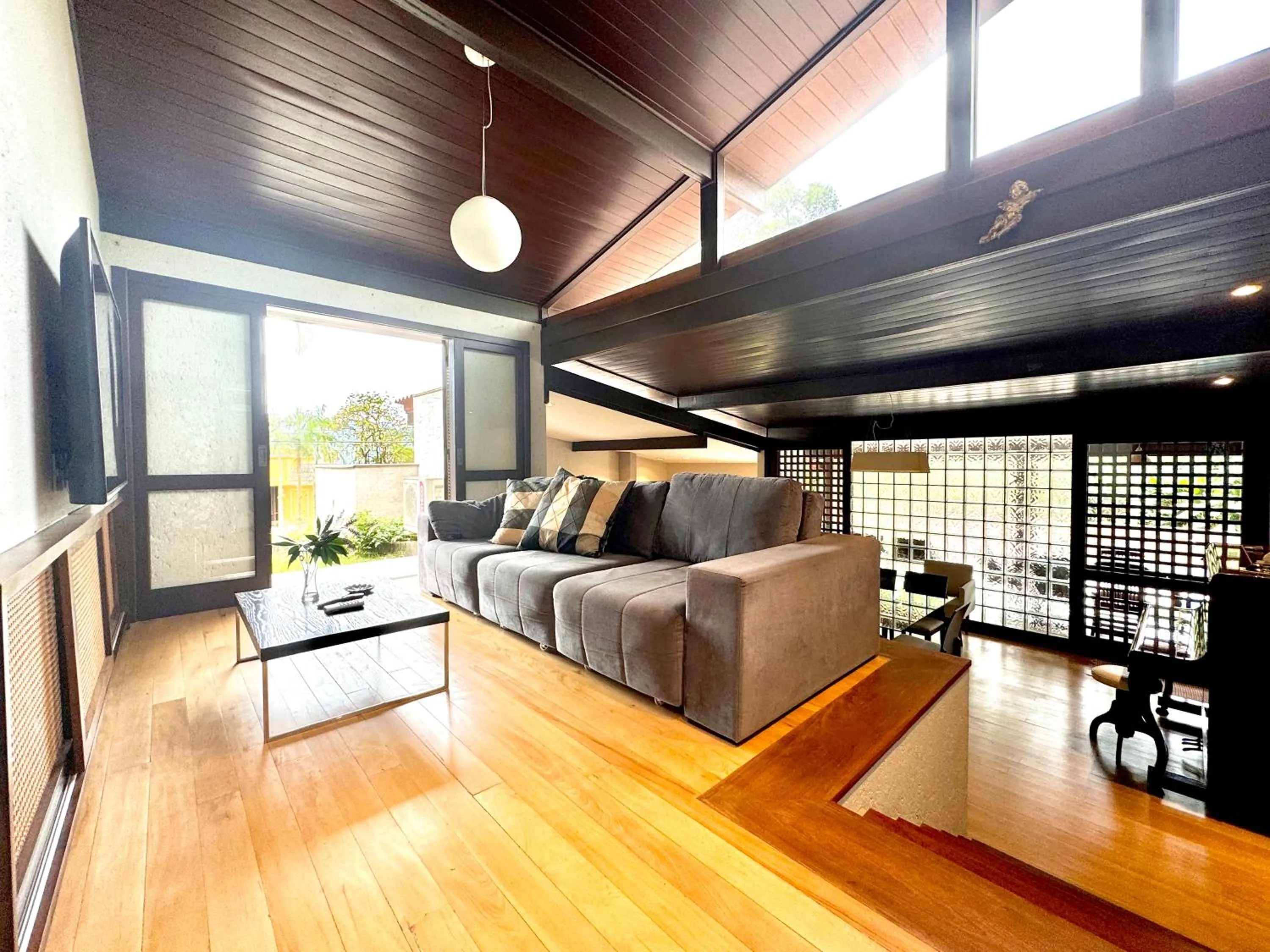 Communal lounge/ TV room in Casa Ideal para Férias em Florianópolis