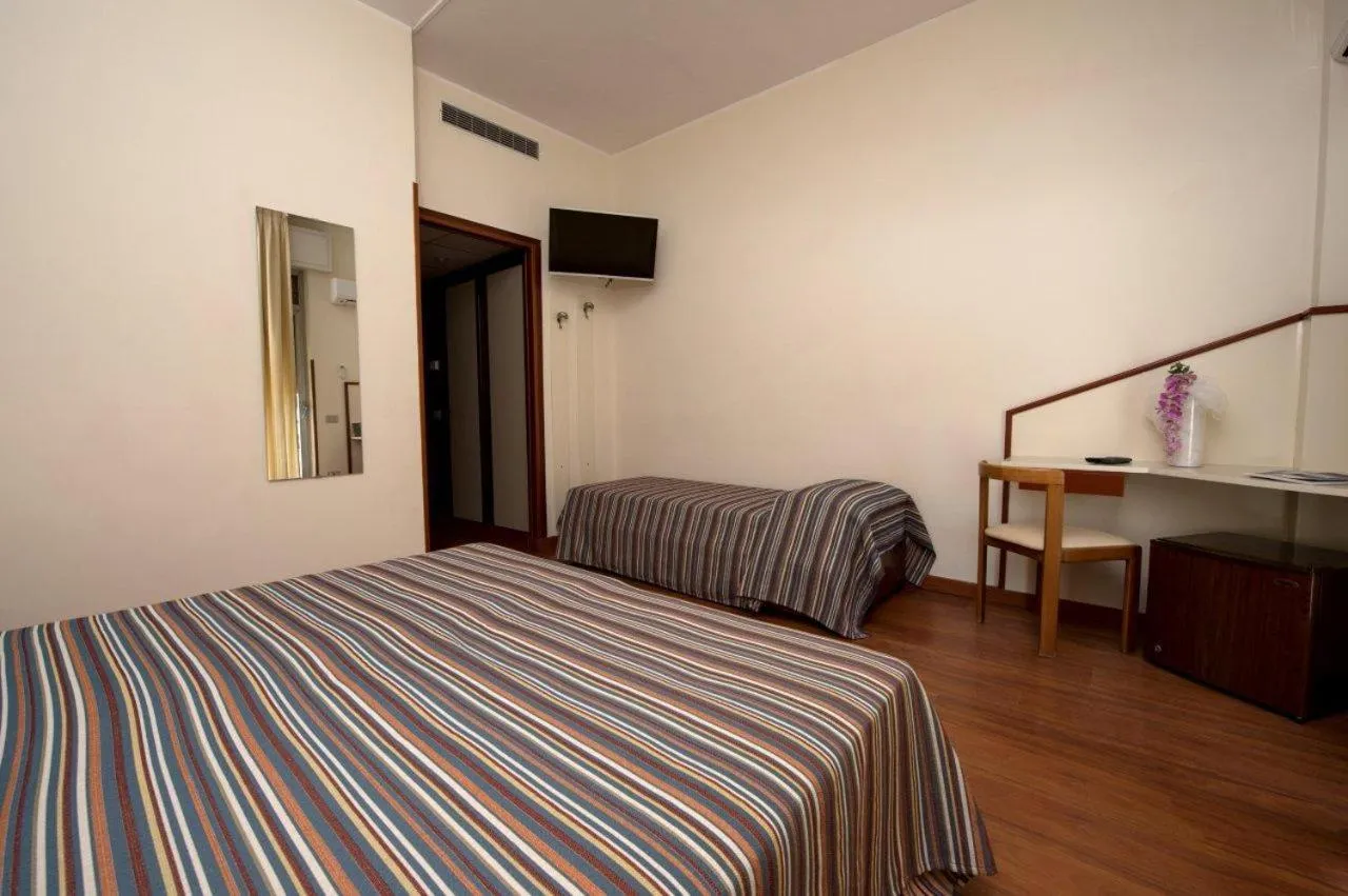 Bedroom, Bed in Hotel River Palace