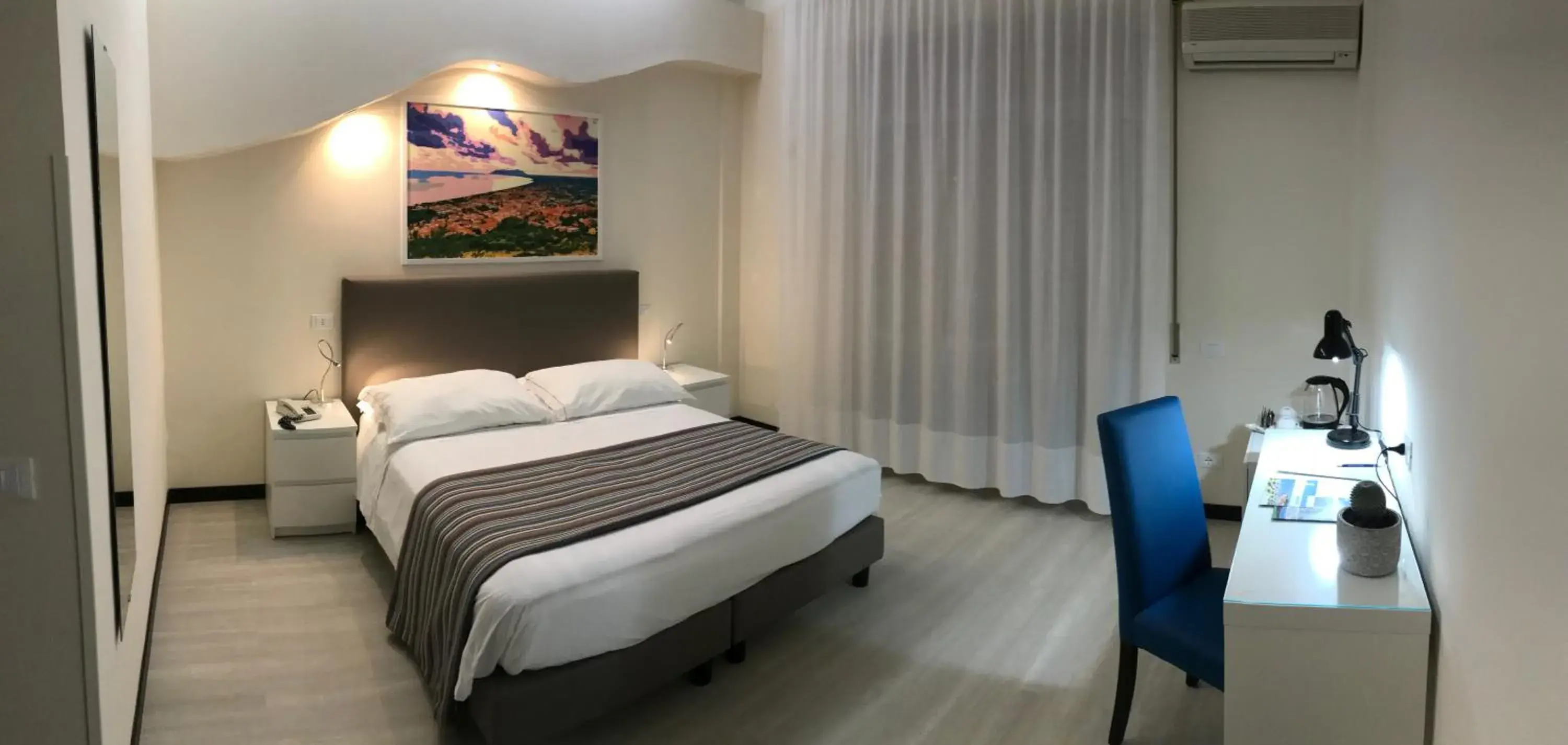 Bed in Hotel River Palace Bed in Hotel River Palace