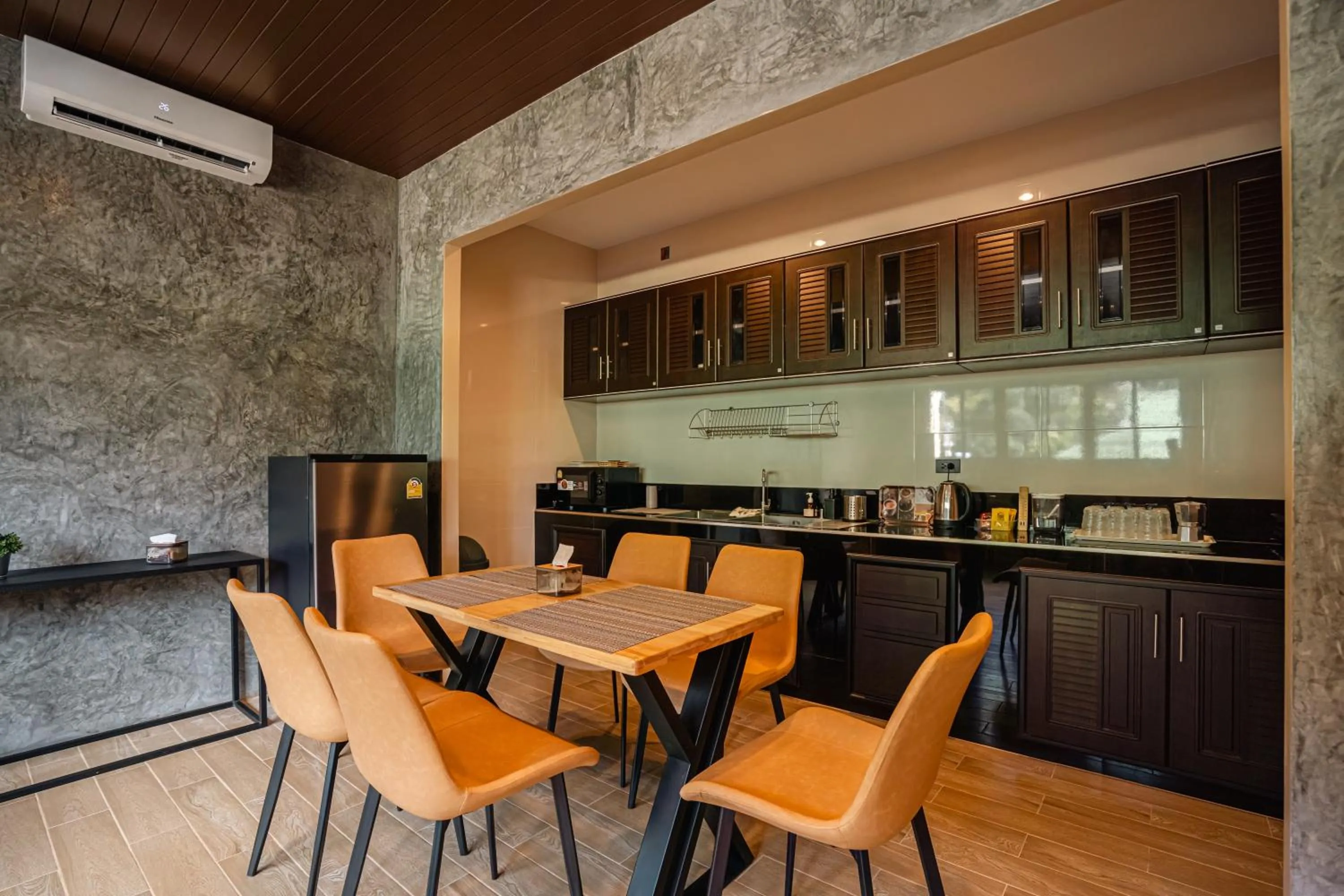 Kitchen or kitchenette in Mitsu Guesthouse