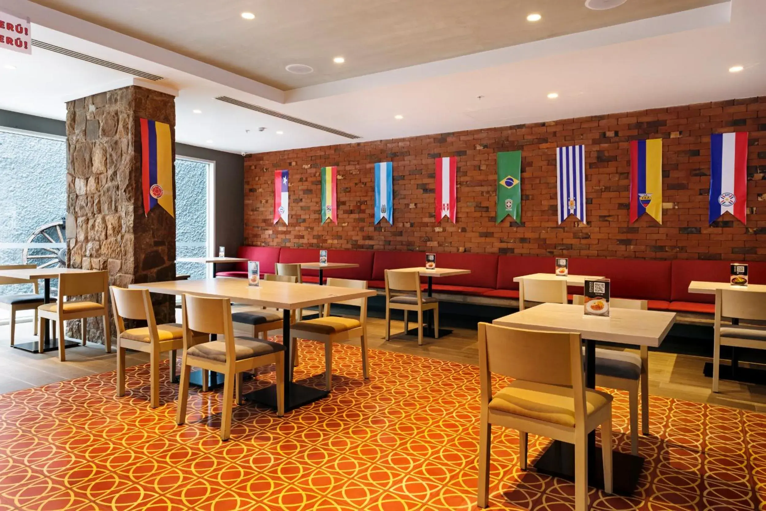 Restaurant/places to eat in Mercure Ariosto Lima Restaurant/places to eat in Mercure Ariosto Lima