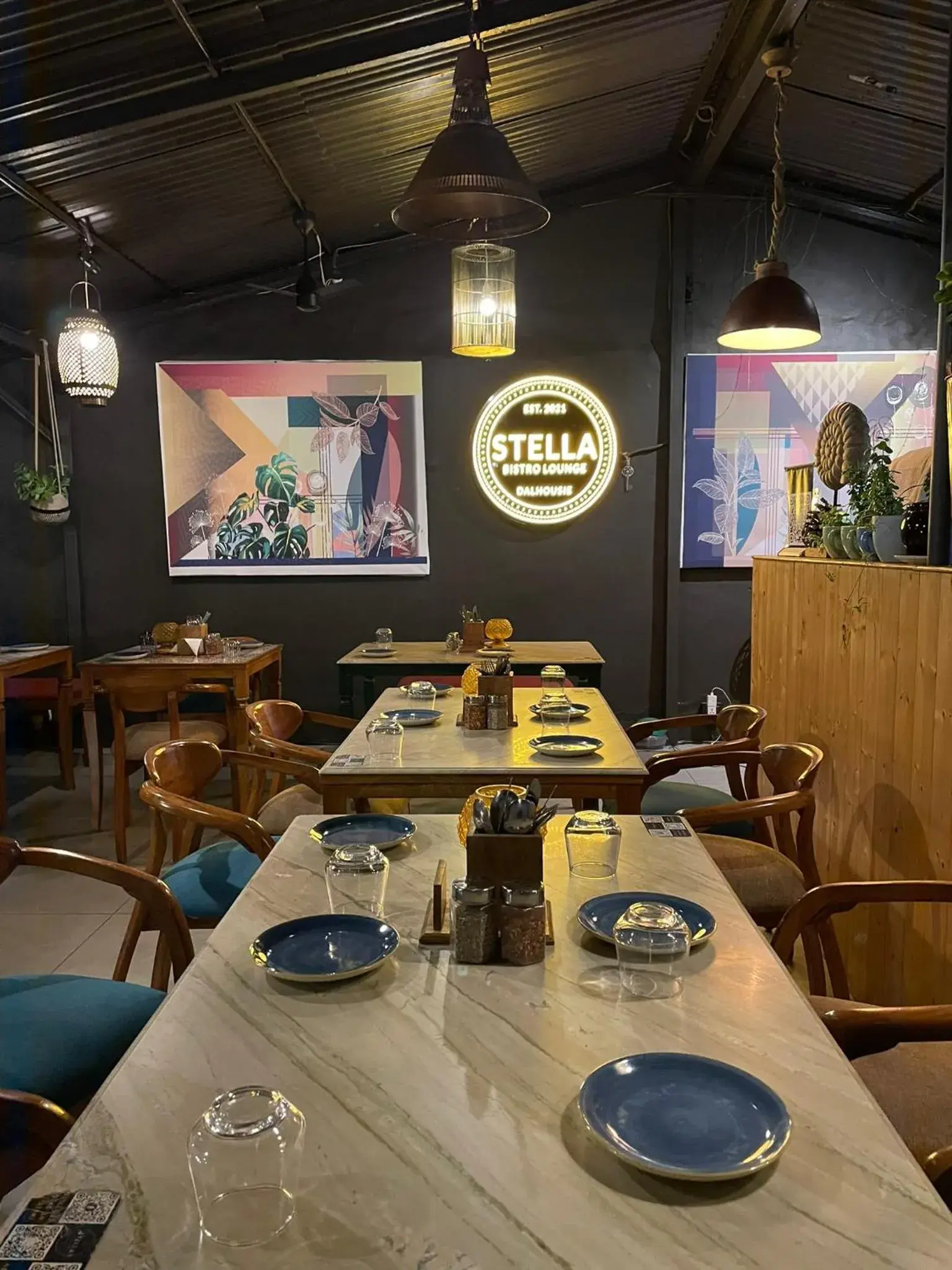 Restaurant/places to eat in Alps Resort Restaurant/places to eat in Alps Resort