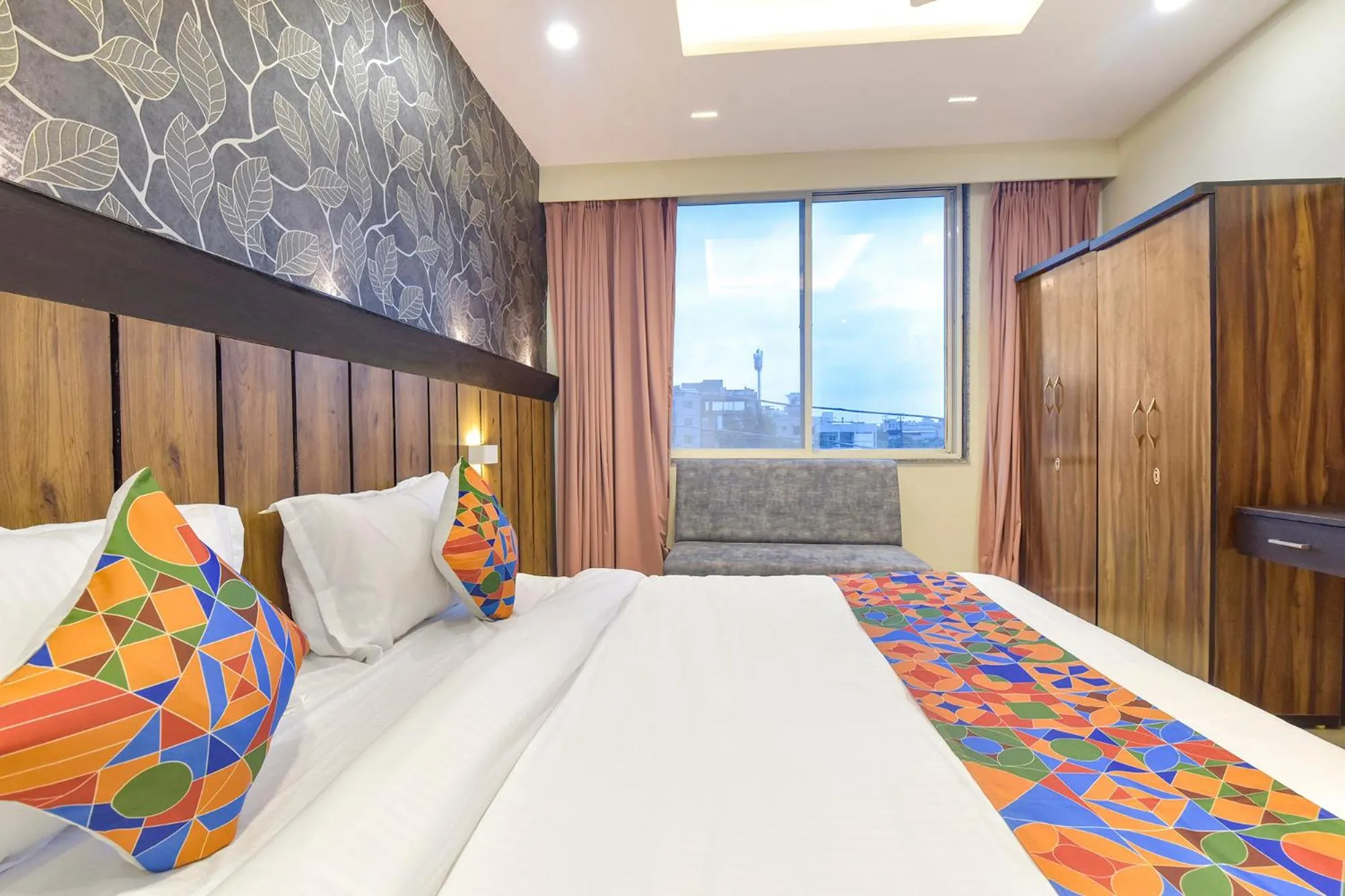Bed in Via The Max Glory