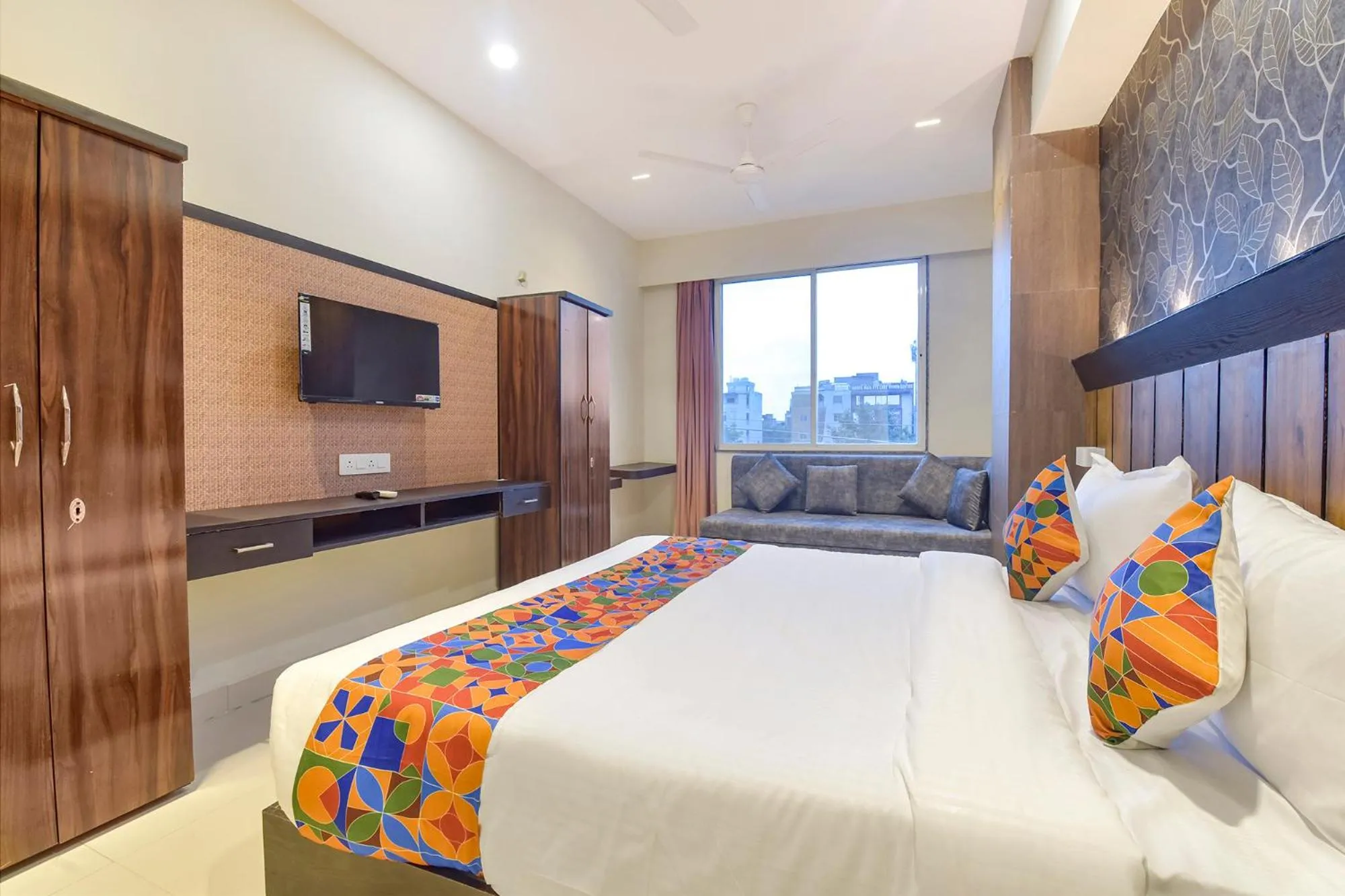 Bed in Via The Max Glory