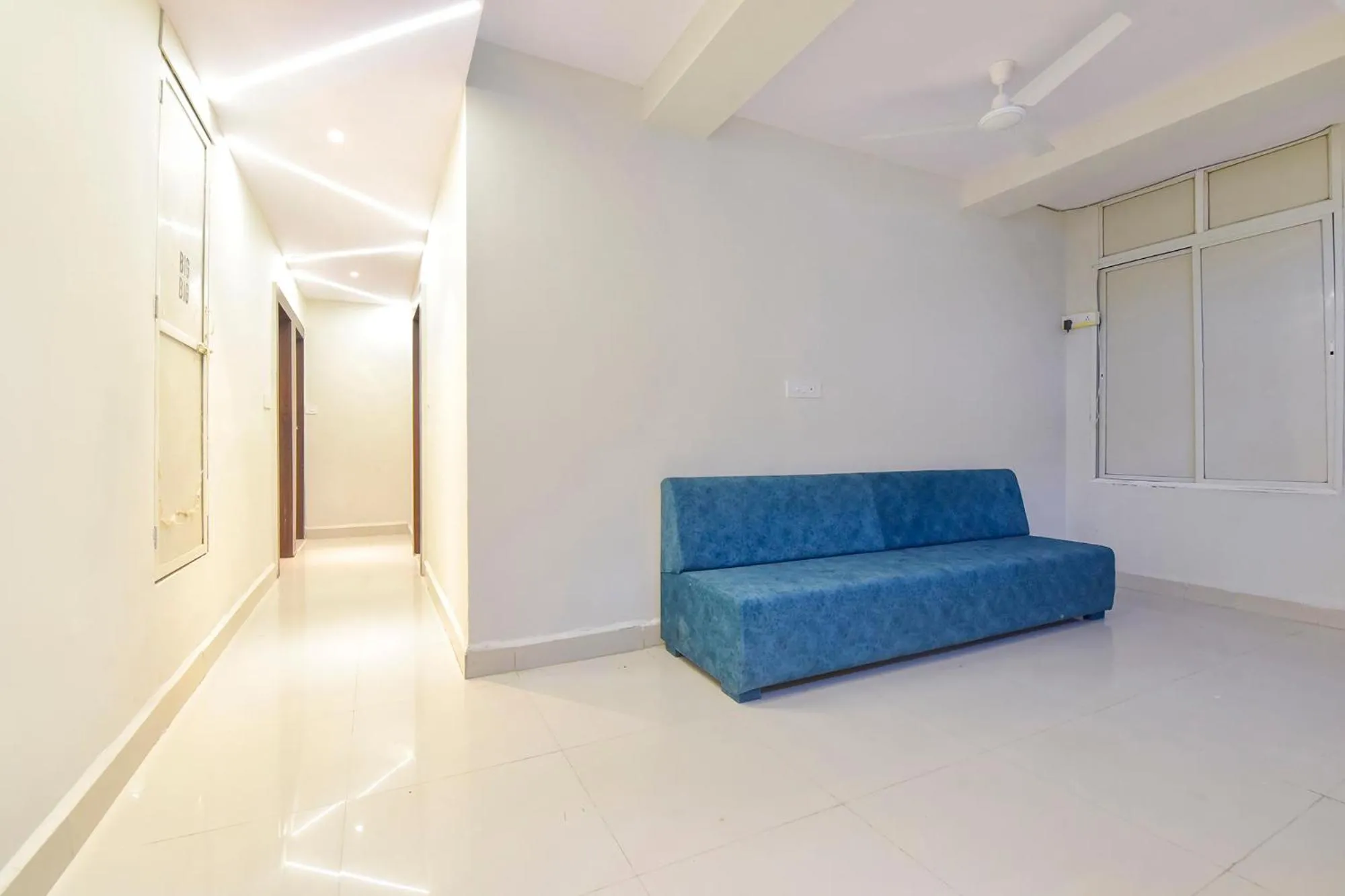Seating area in Via The Max Glory