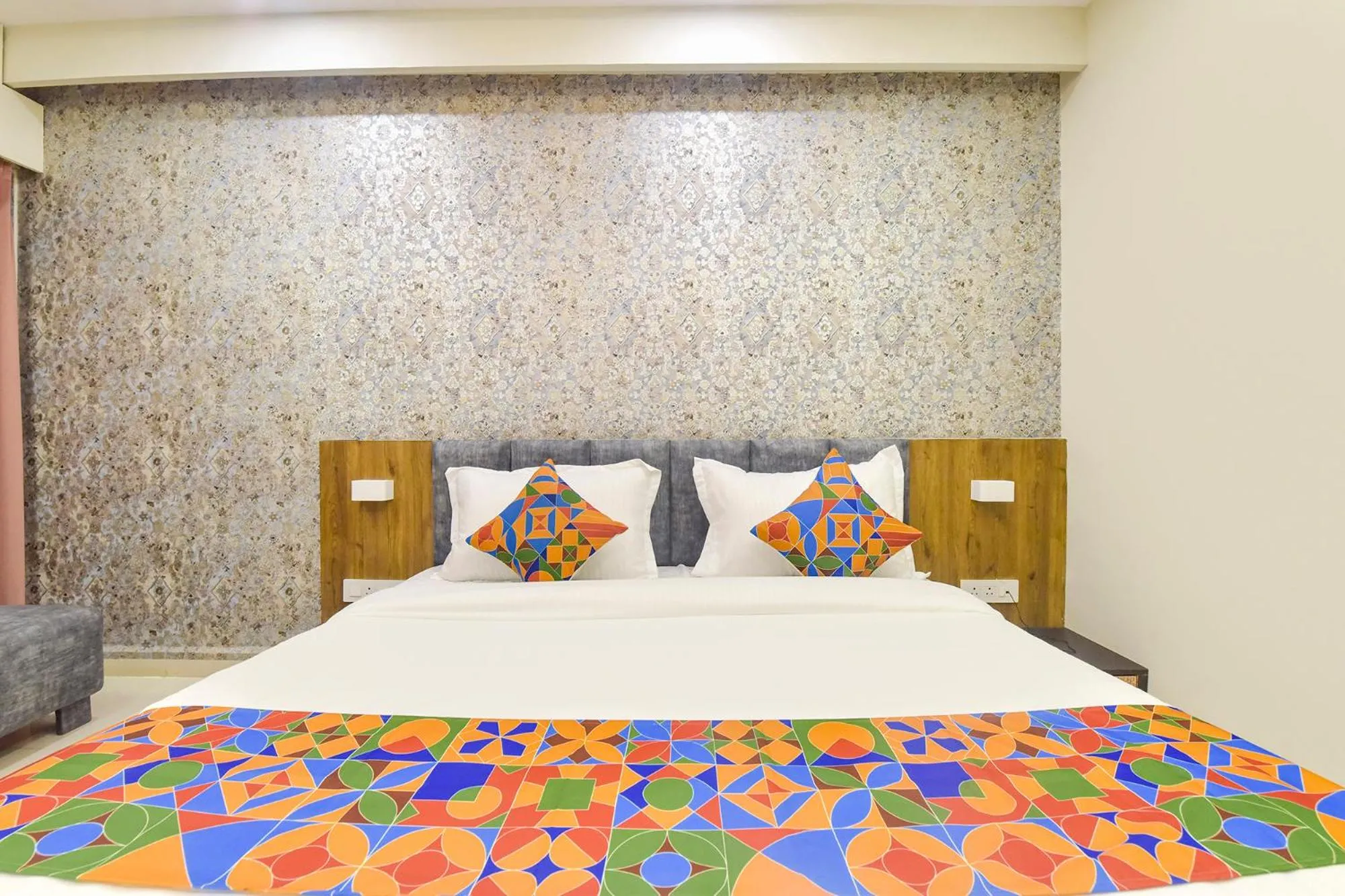 Bed in Via The Max Glory