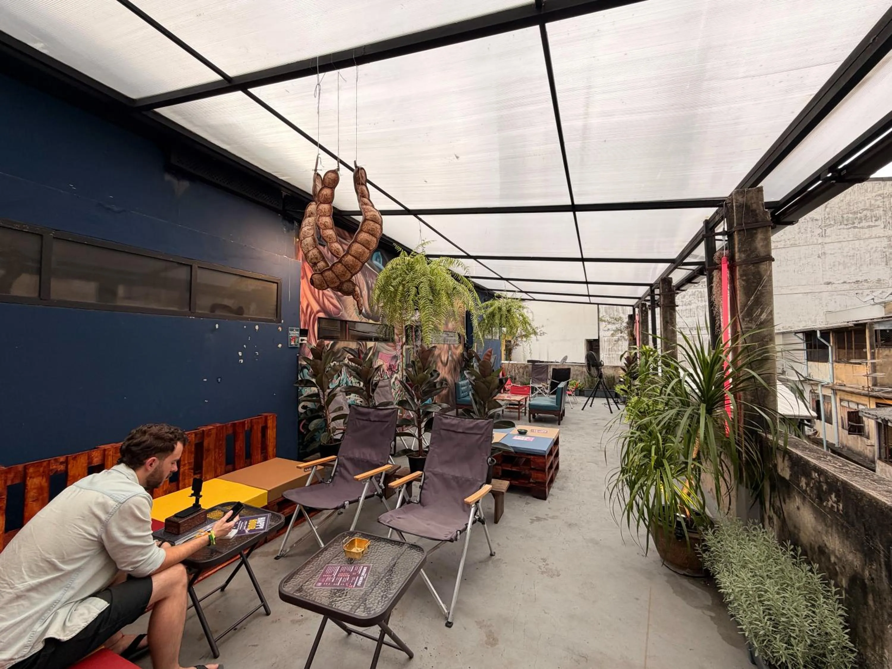 AREA81 HIDEOUT Hostel Khaosan