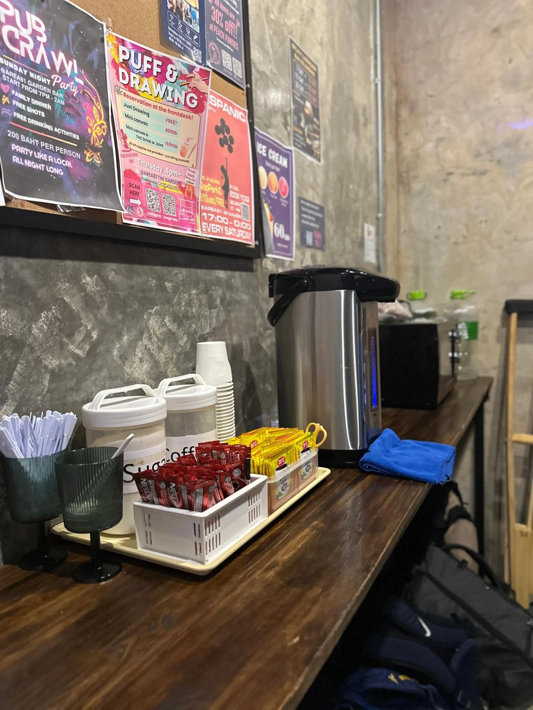 AREA81 HIDEOUT Hostel Khaosan