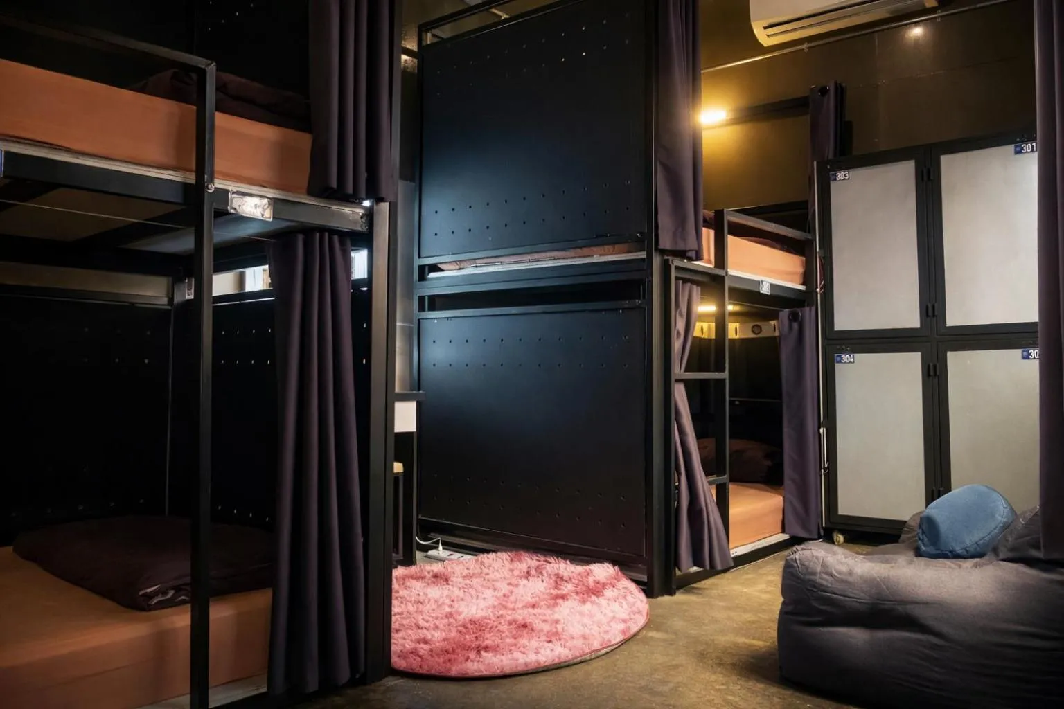 Bed in AREA81 HIDEOUT Hostel Khaosan