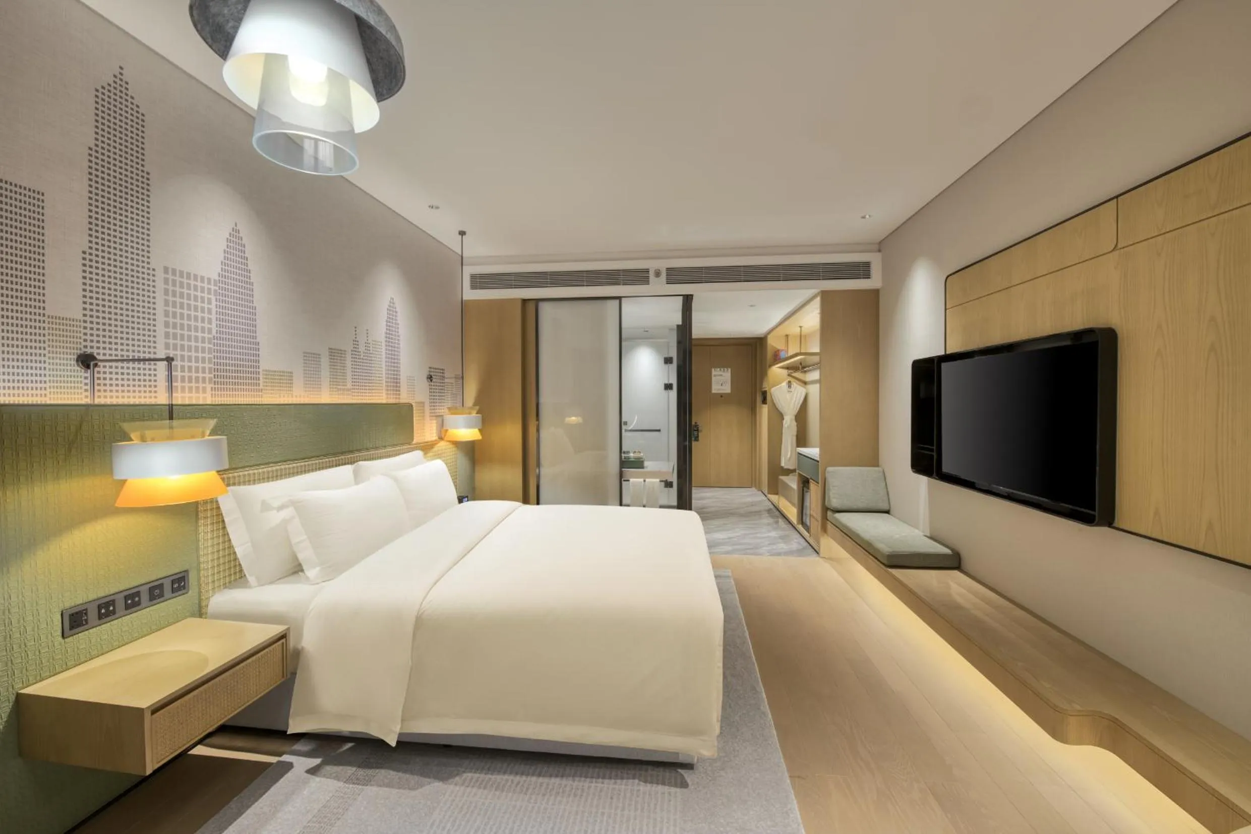 Bedroom, Bed in Holiday Inn Shenzhen Nanshan by IHG