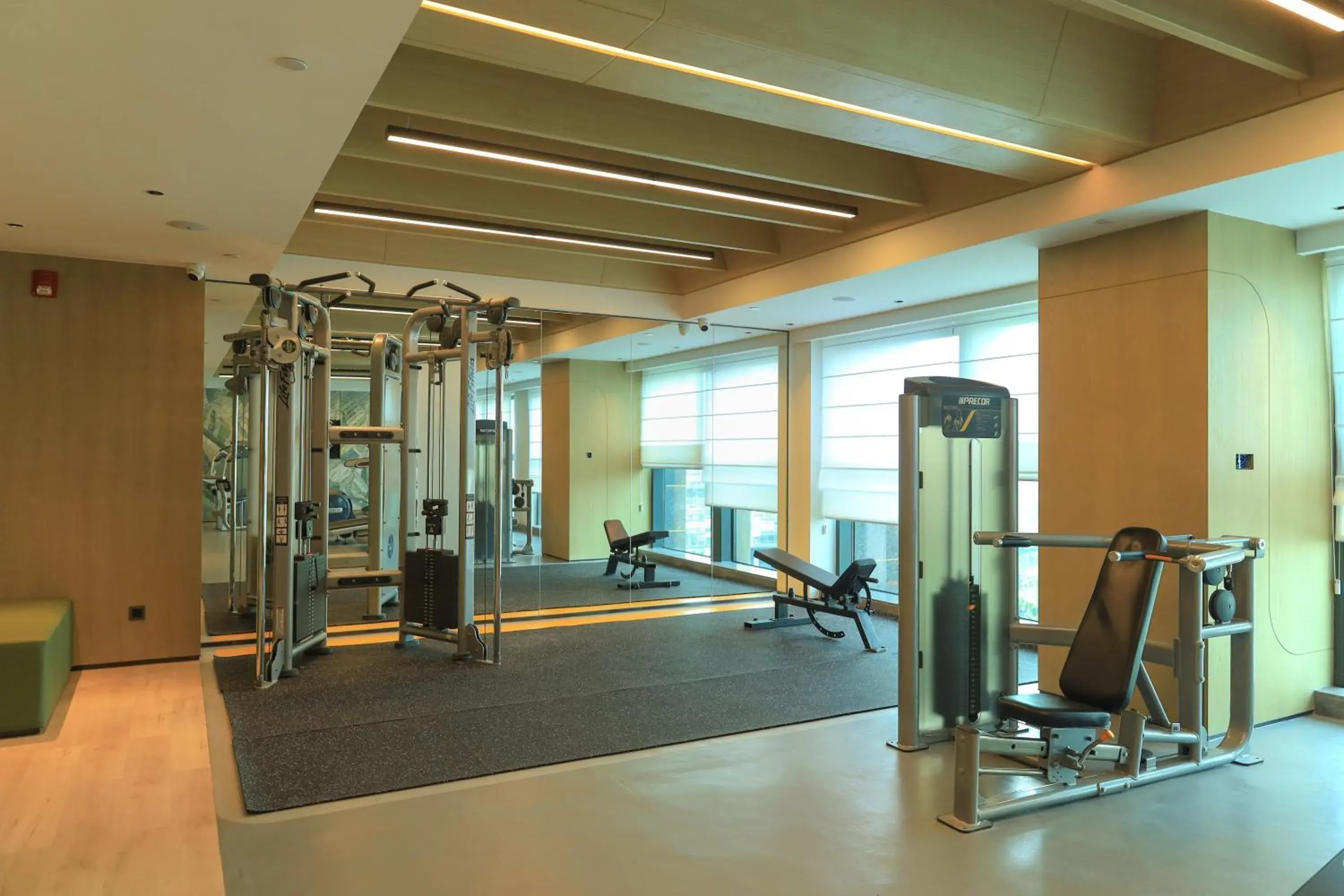 Fitness centre/facilities in Holiday Inn Shenzhen Nanshan by IHG Fitness centre/facilities in Holiday Inn Shenzhen Nanshan by IHG
