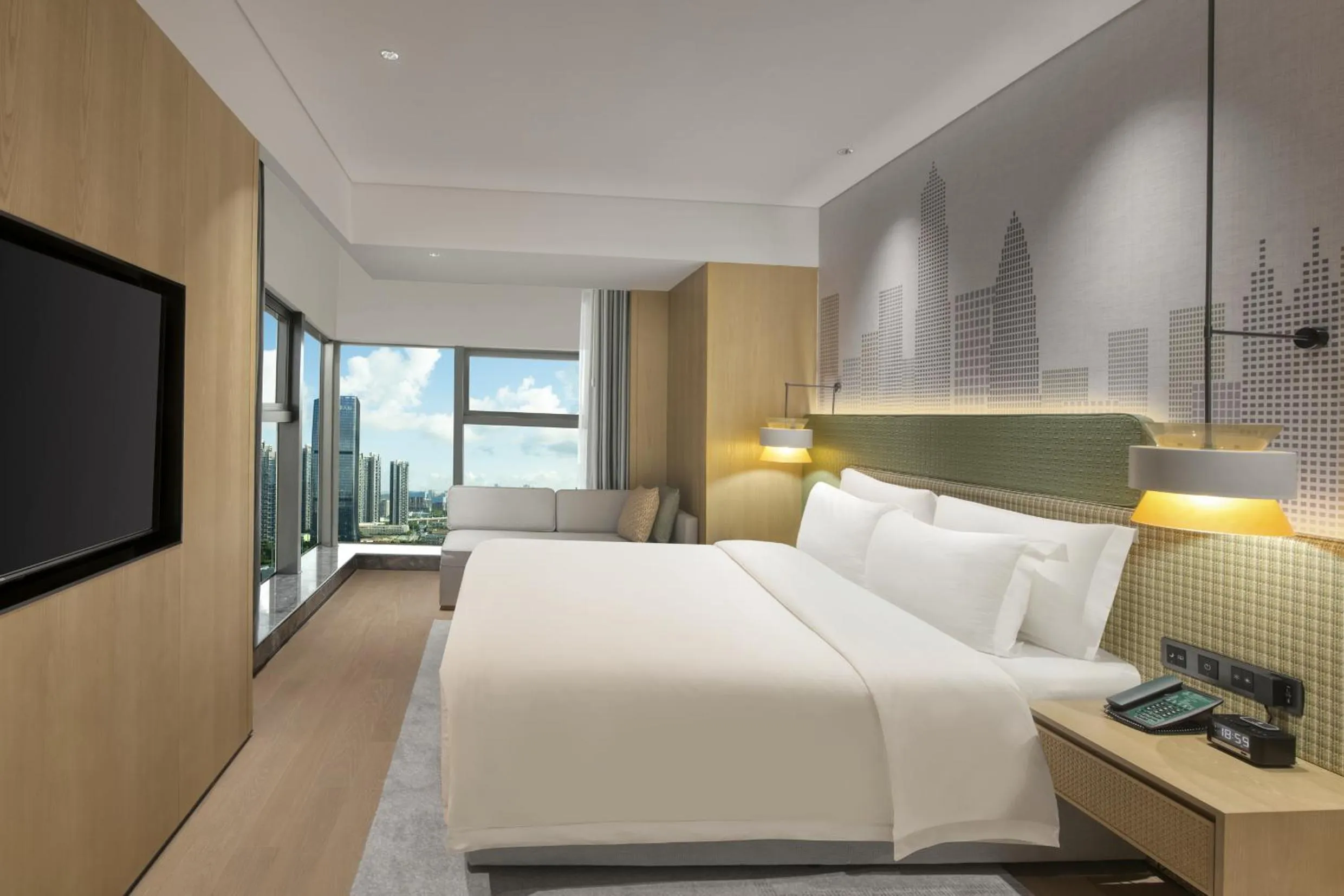 Bed in Holiday Inn Shenzhen Nanshan by IHG