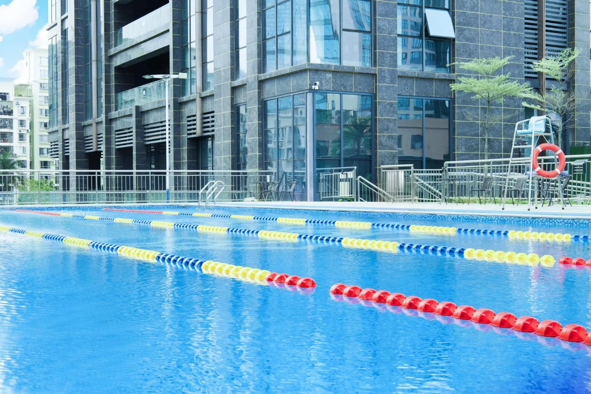 Swimming pool in Holiday Inn Shenzhen Nanshan by IHG