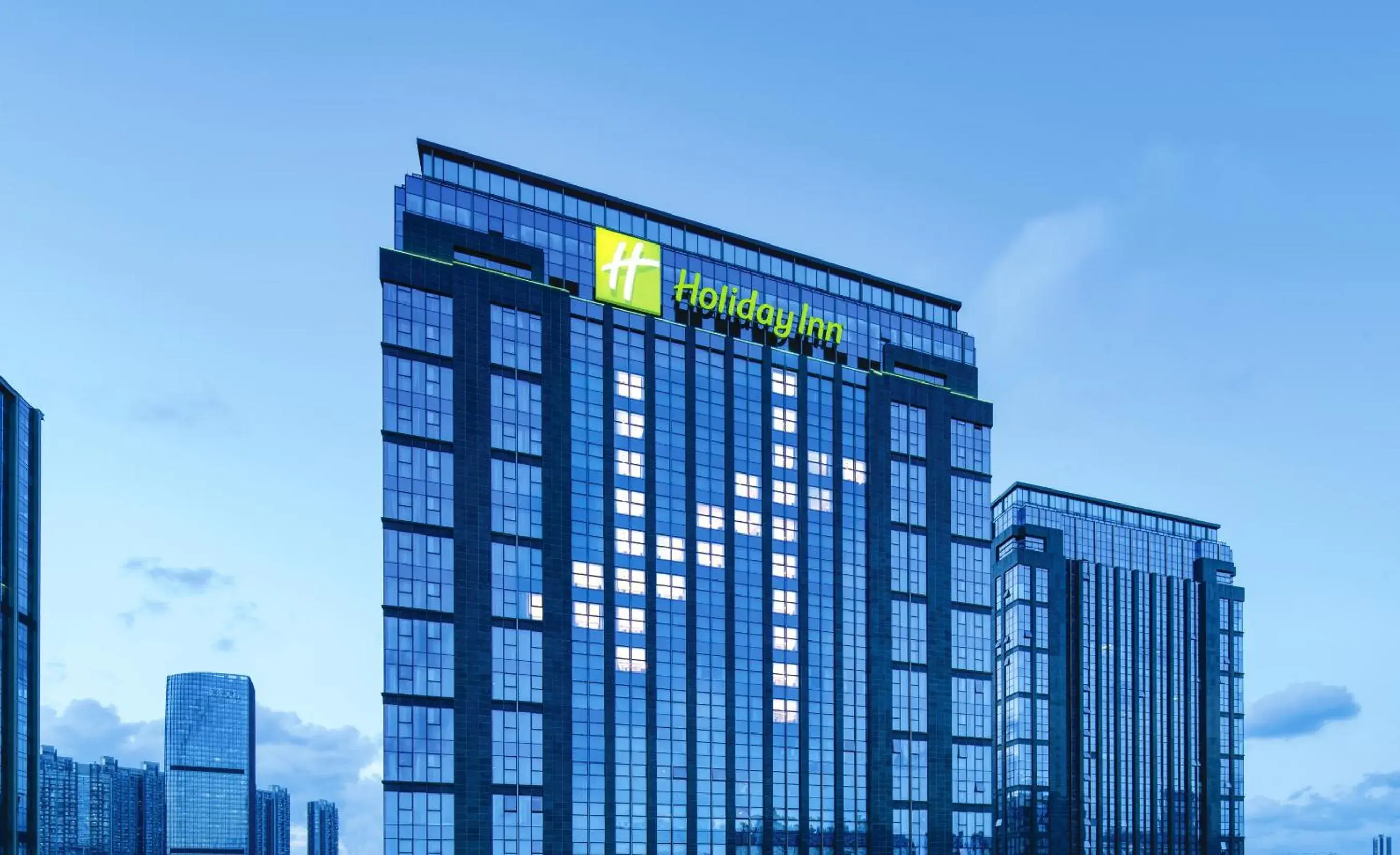 Property building in Holiday Inn Shenzhen Nanshan by IHG Property building in Holiday Inn Shenzhen Nanshan by IHG