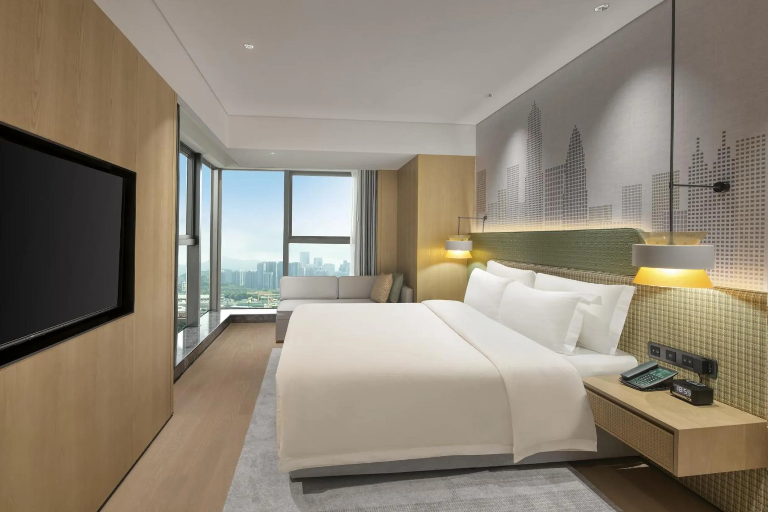 Bed in Holiday Inn Shenzhen Nanshan by IHG