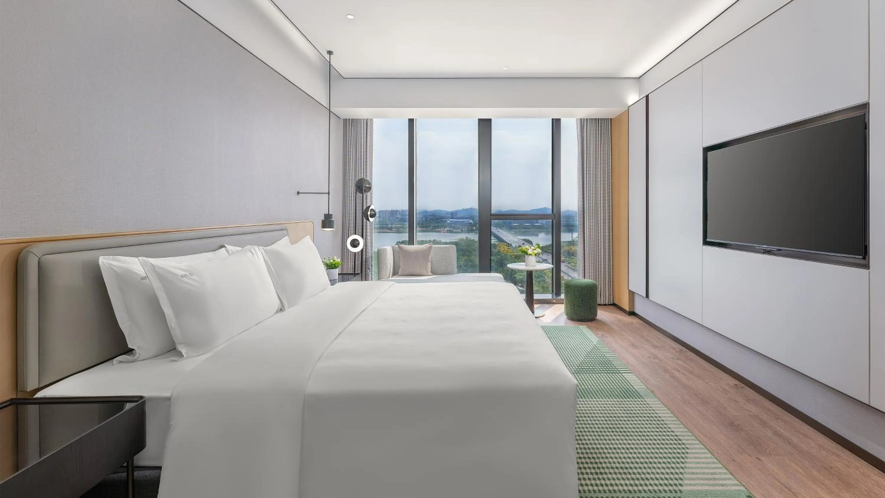 Bedroom, Bed in Holiday Inn Wuhan Houguan Lake by IHG