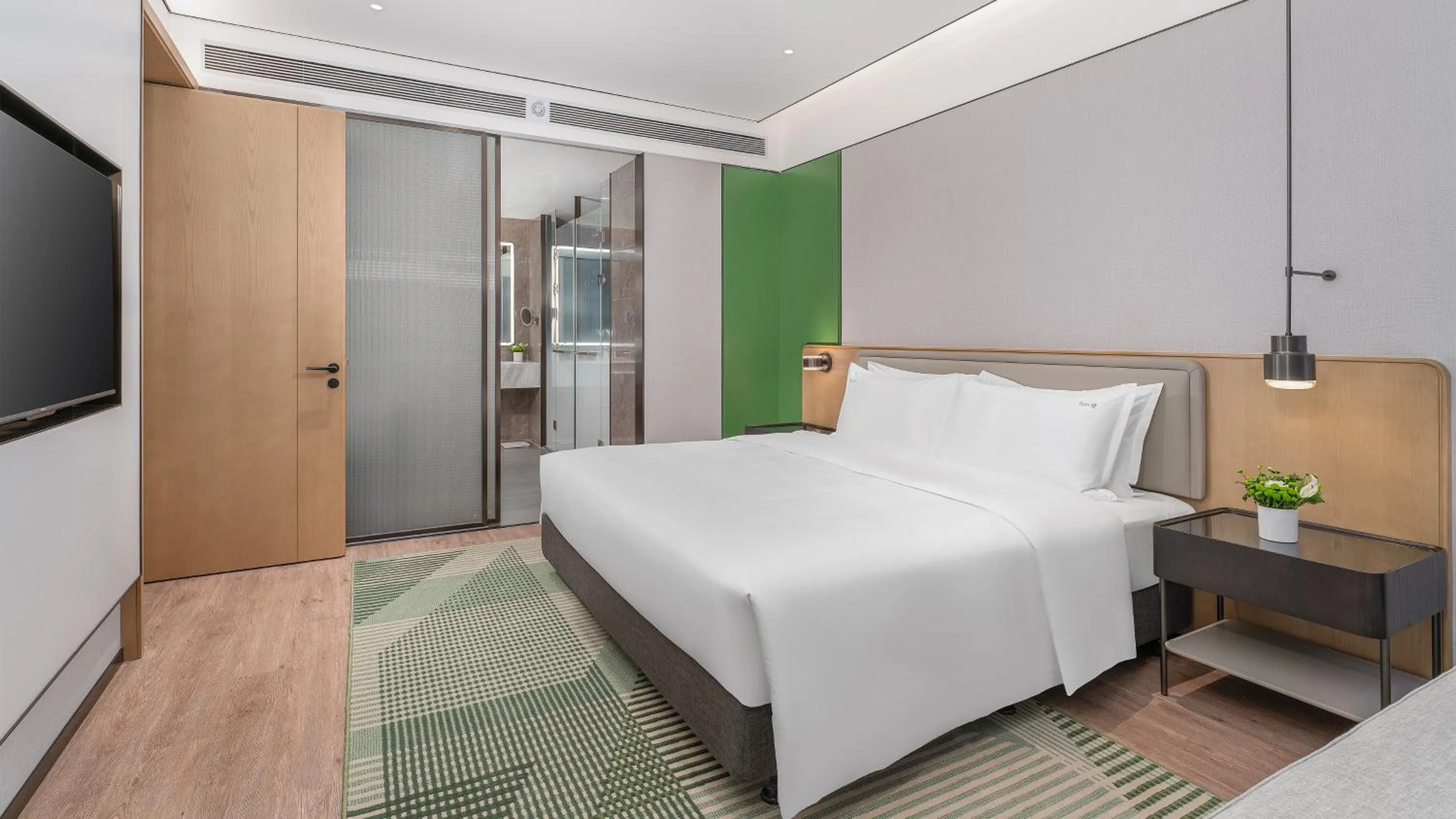 Bedroom, Bed in Holiday Inn Wuhan Houguan Lake by IHG