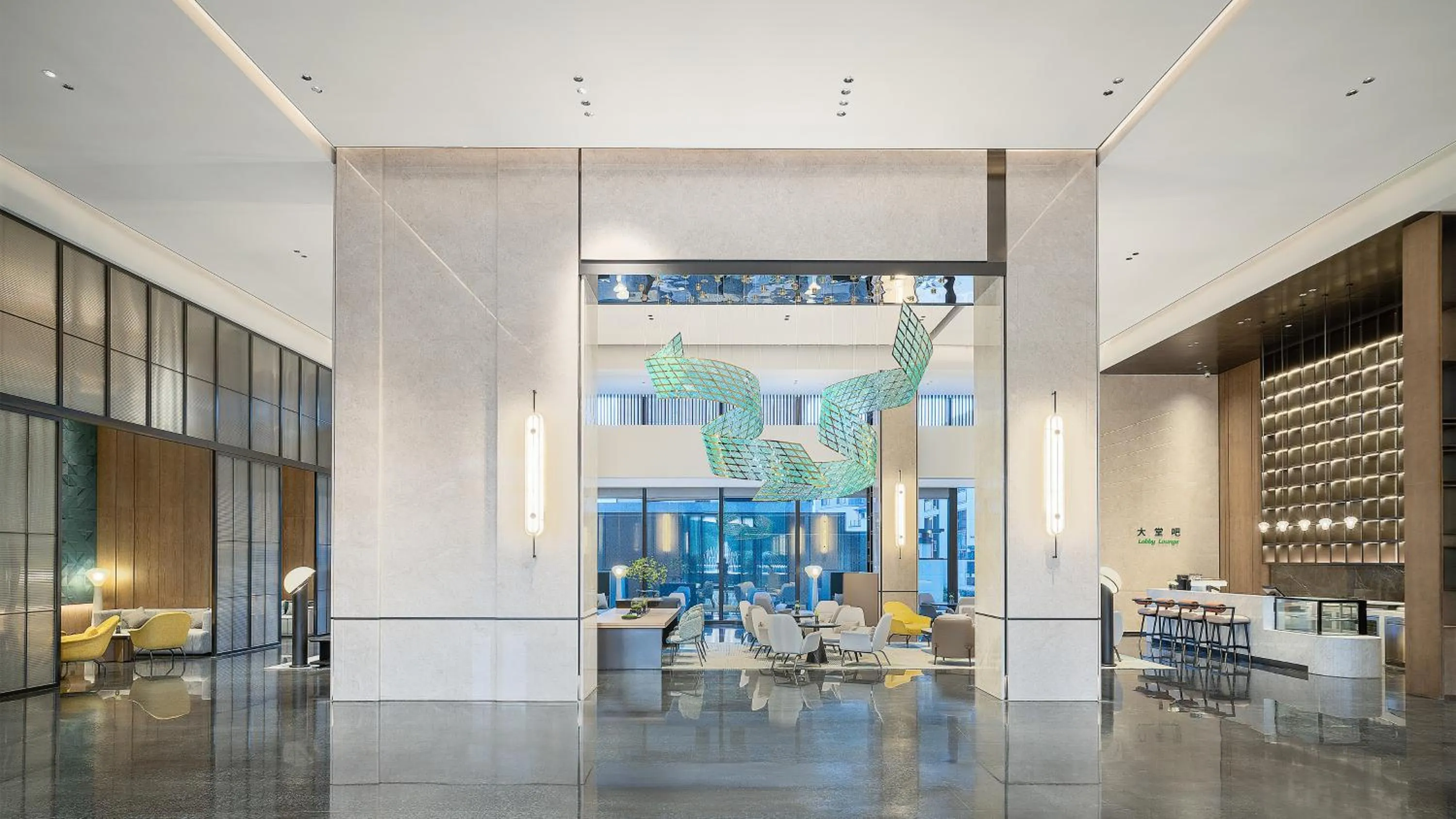 Lobby or reception in Holiday Inn Wuhan Houguan Lake by IHG