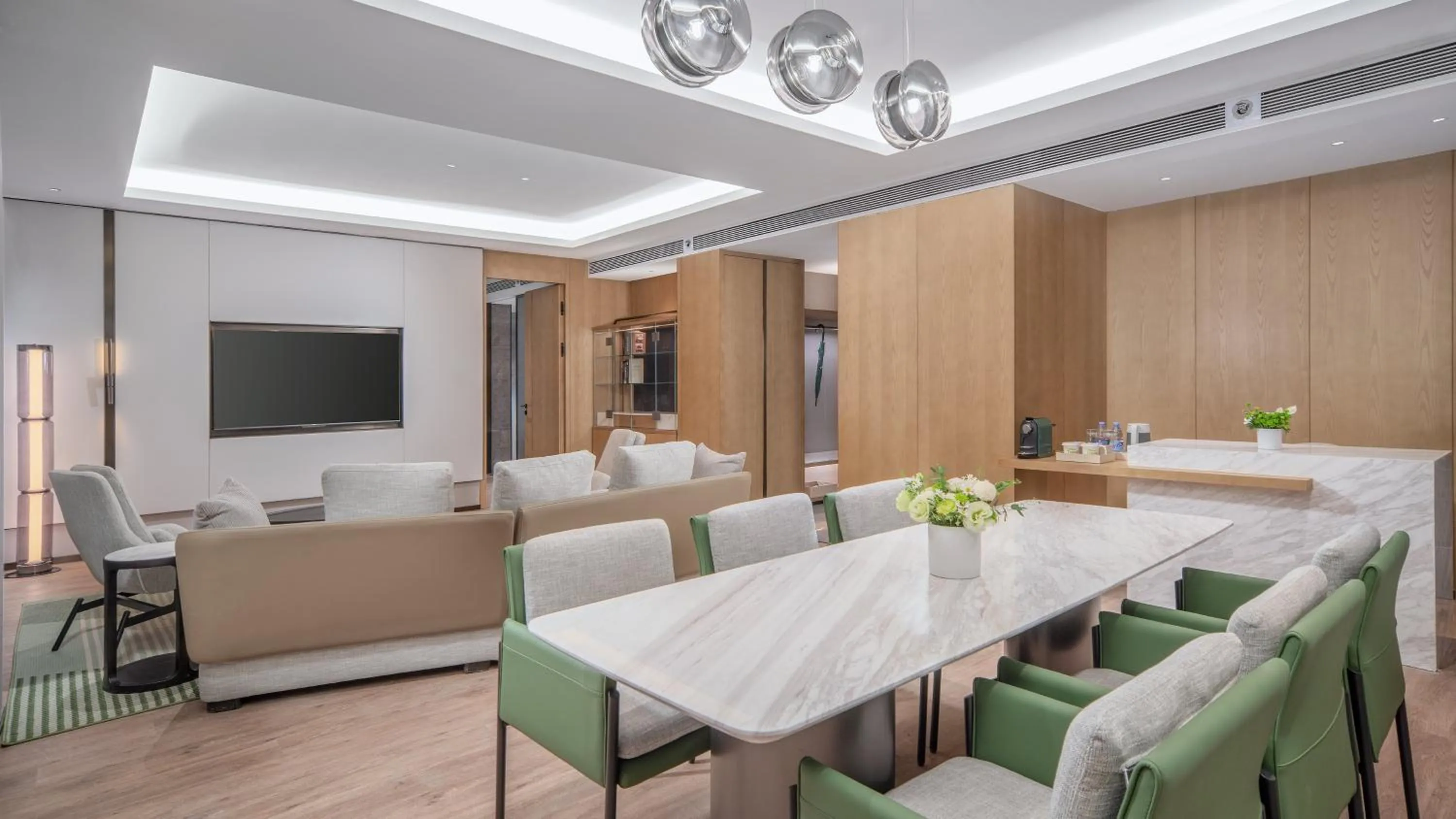 Photo of the whole room in Holiday Inn Wuhan Houguan Lake by IHG