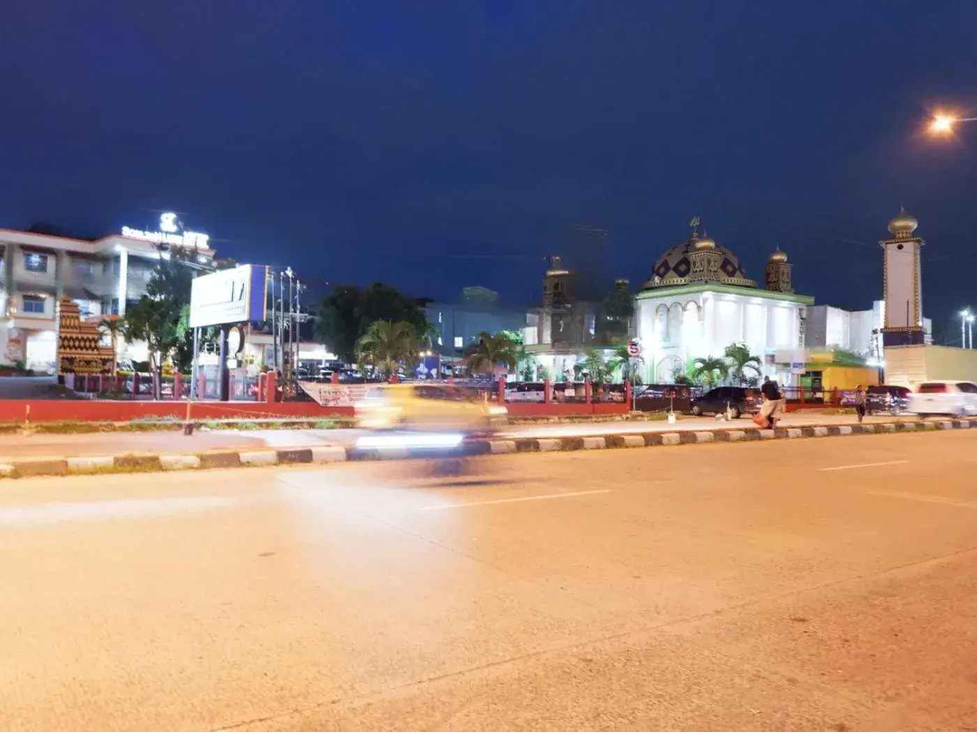 Street view in Soeltan Luxe Hotel Lampung Street view in Soeltan Luxe Hotel Lampung