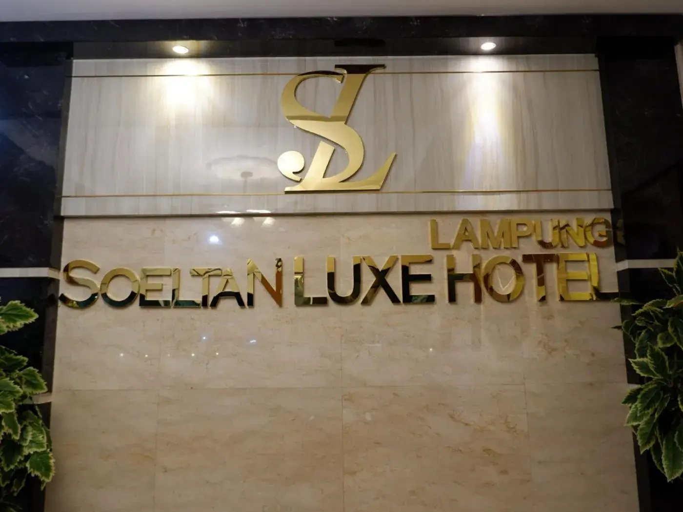 Lobby or reception in Soeltan Luxe Hotel Lampung Lobby or reception in Soeltan Luxe Hotel Lampung