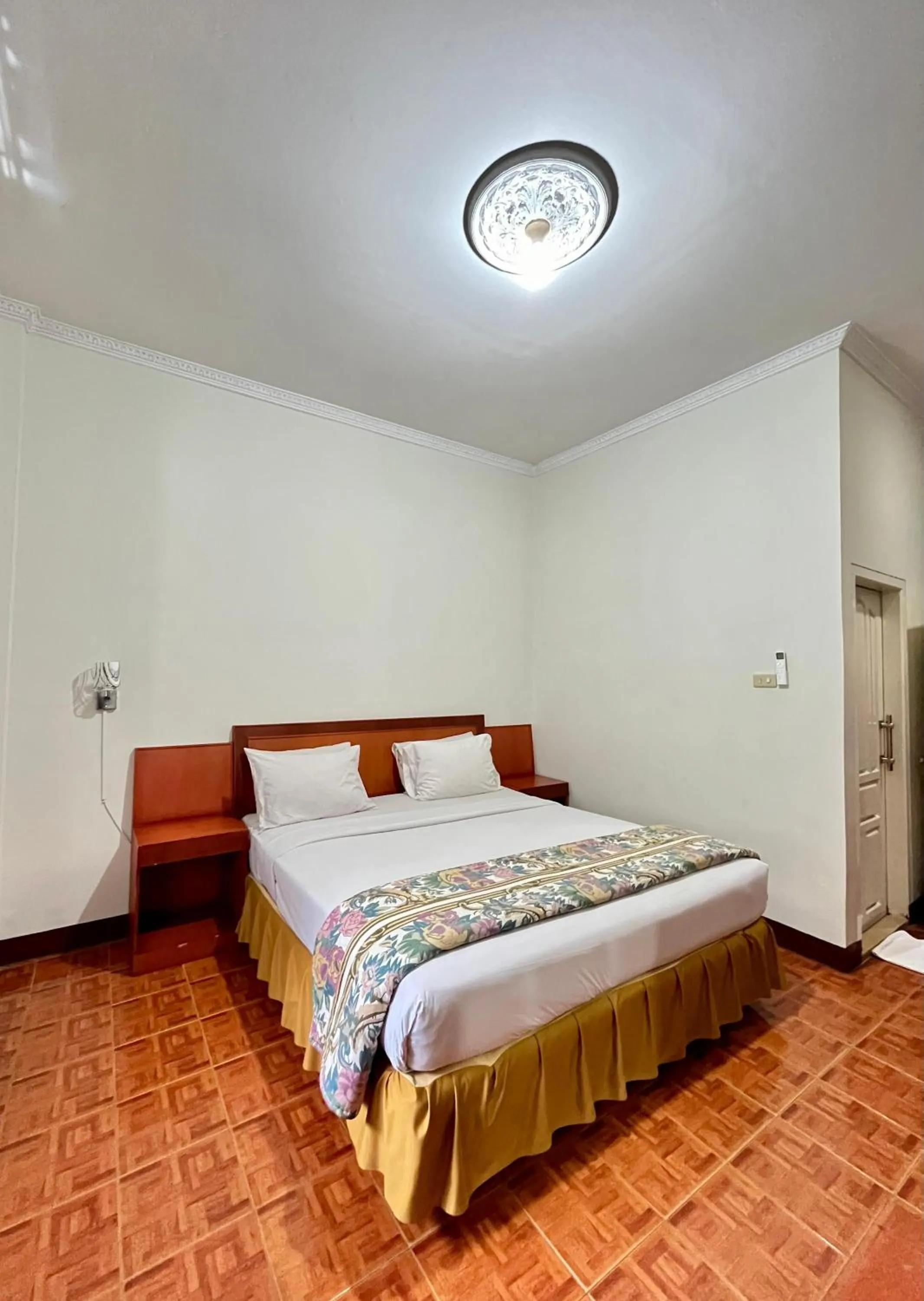 Bed in Soeltan Luxe Hotel Lampung