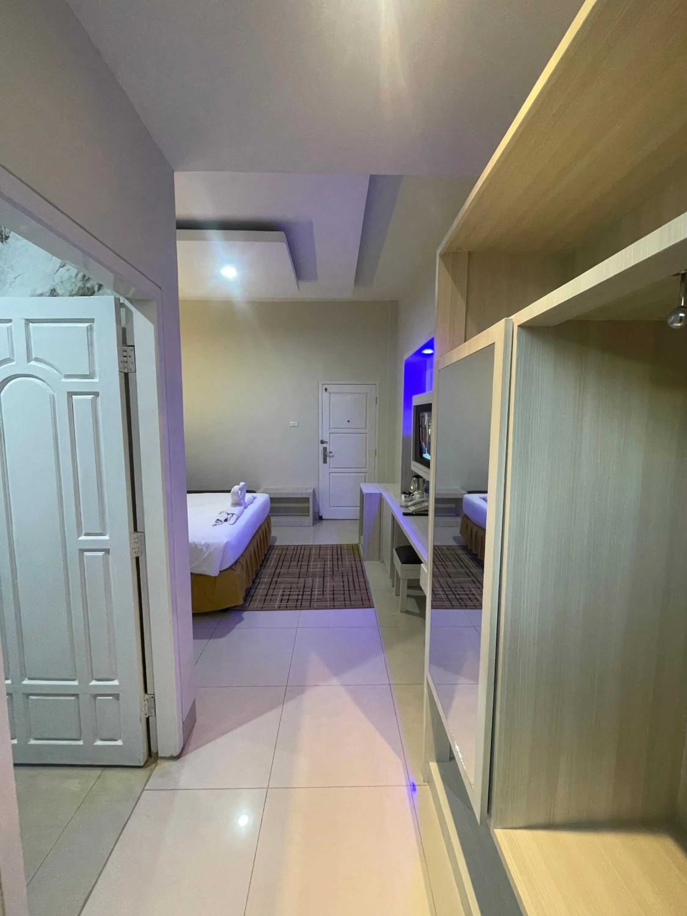 Bedroom, Bed in Soeltan Luxe Hotel Lampung