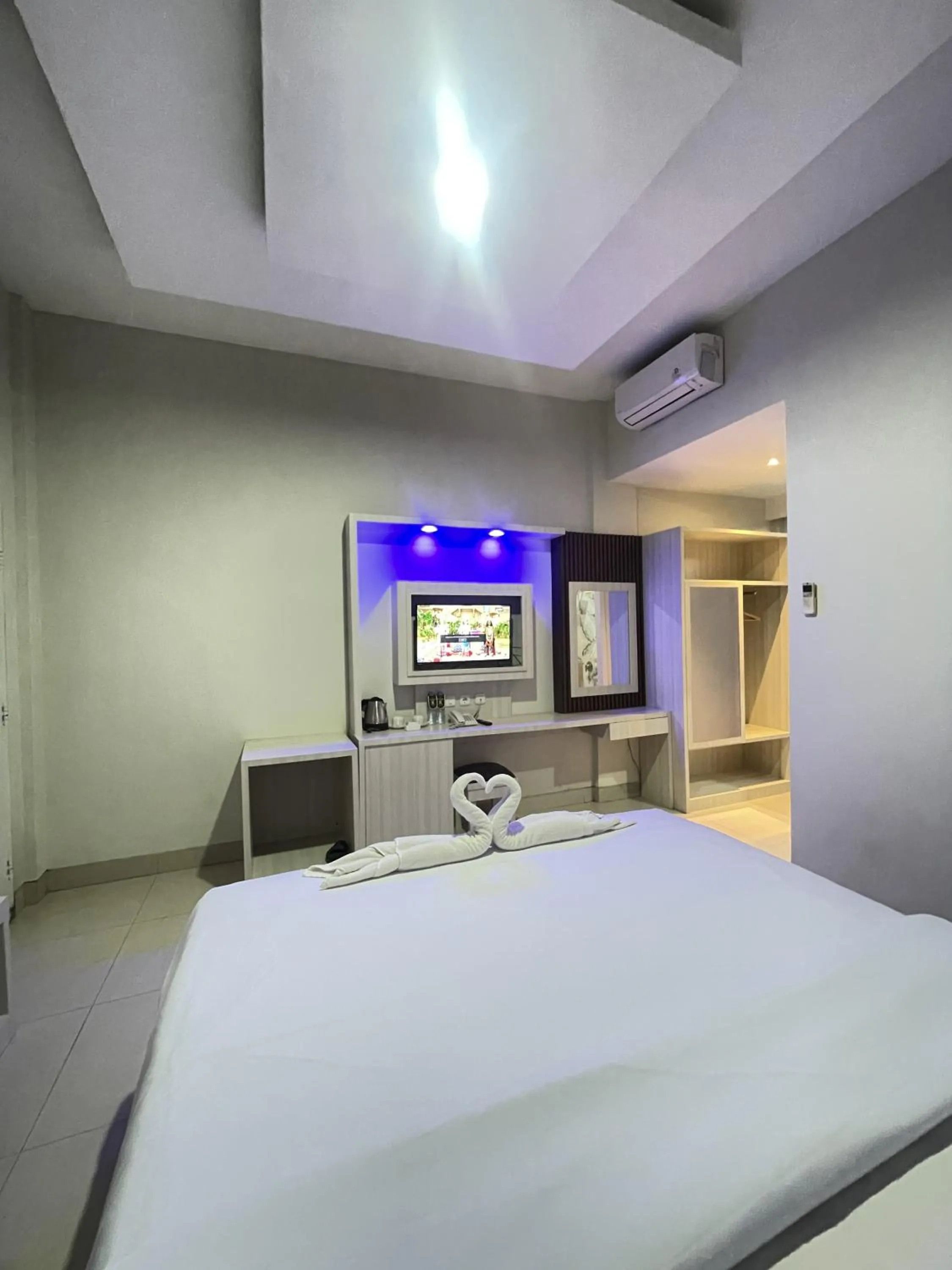 Bed in Soeltan Luxe Hotel Lampung