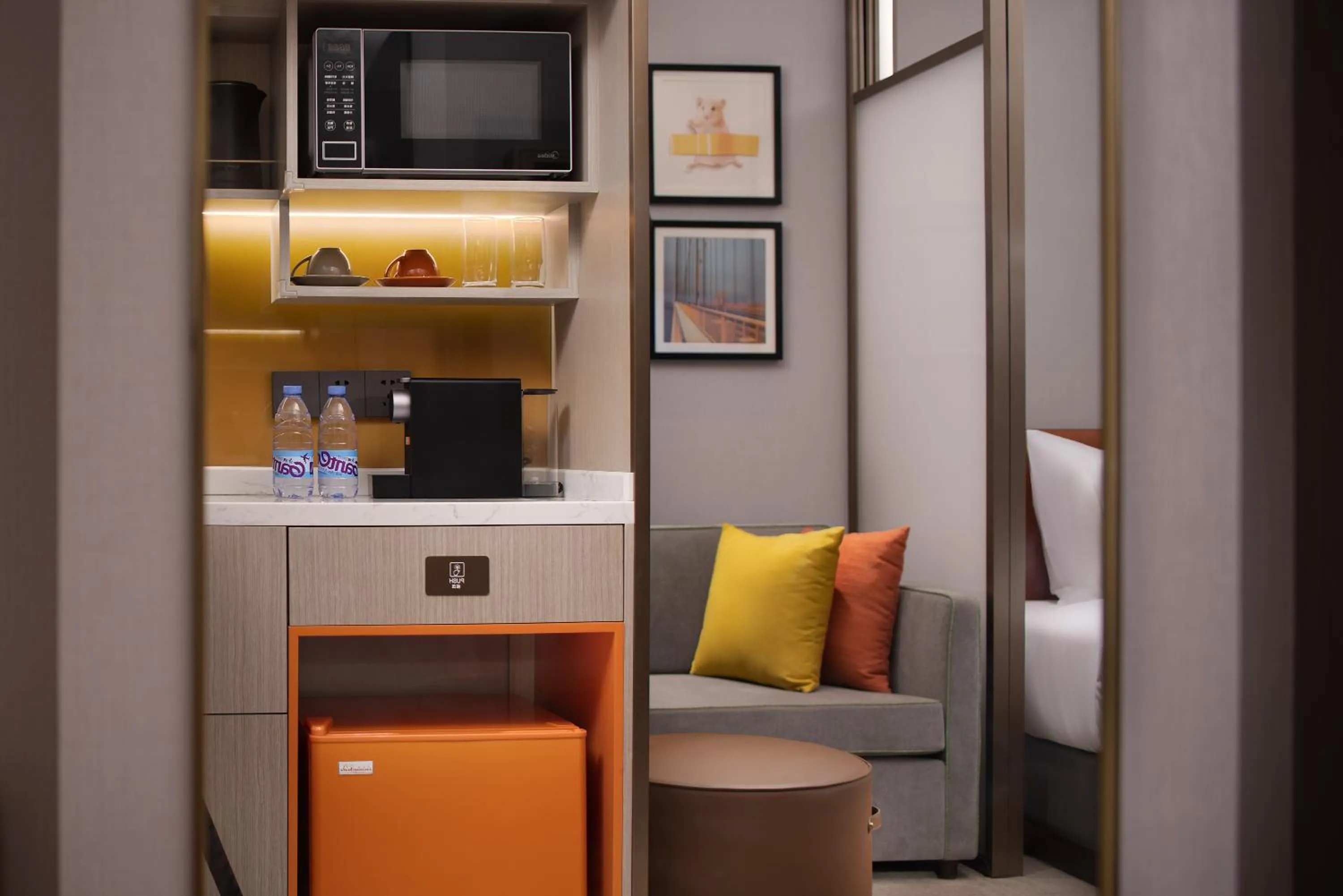 Photo of the whole room in Home2 by Suite Wuhan Qingshan