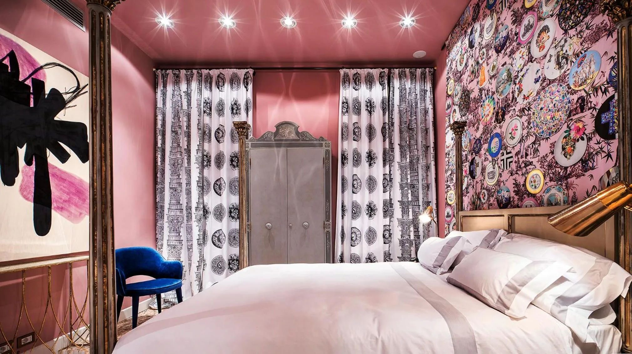 Bed in Hotel Heureka