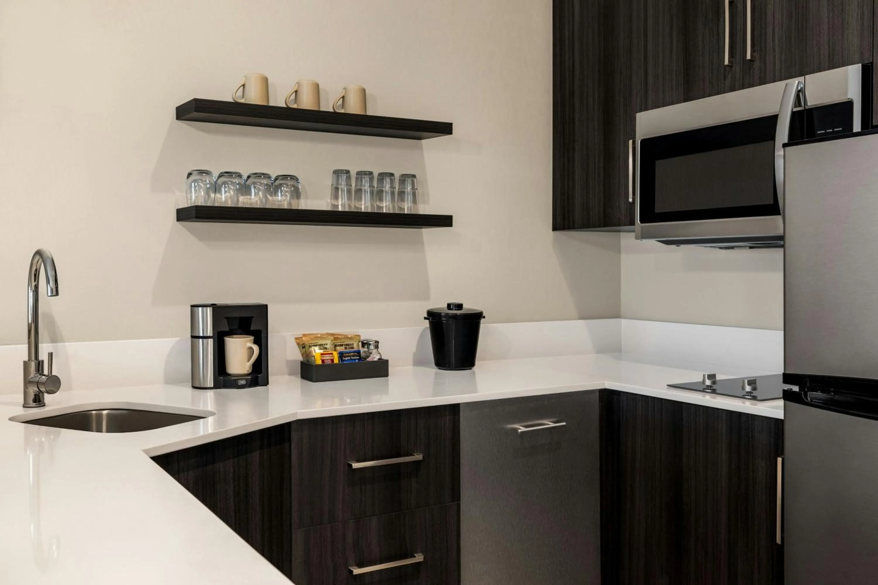 Kitchen or kitchenette in Residence Inn by Marriott Mechanicsburg