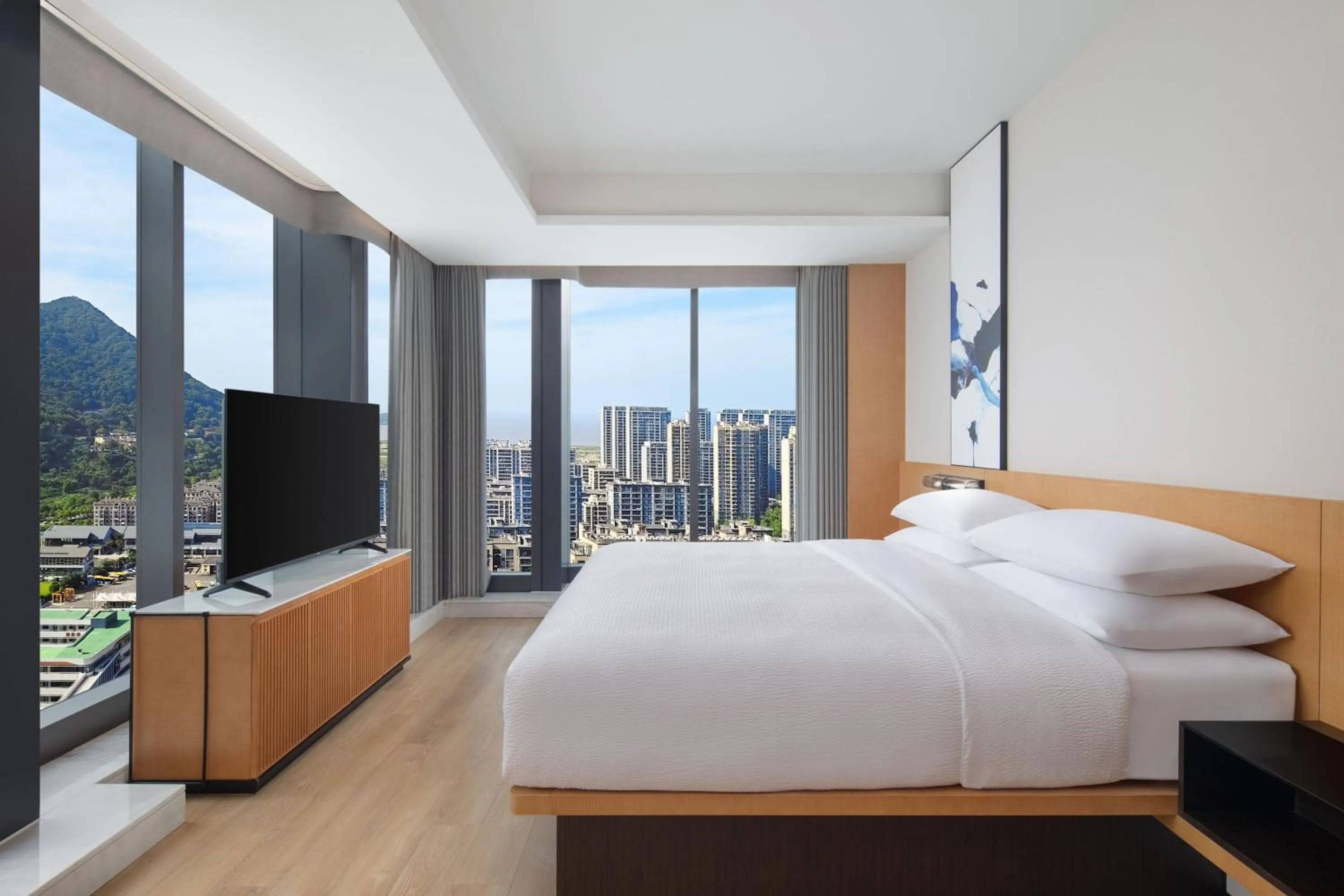 Photo of the whole room, Bed in Fairfield by Marriott Zhoushan Putuo