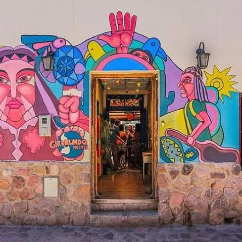 Facade/entrance in Giramundo Hostel
