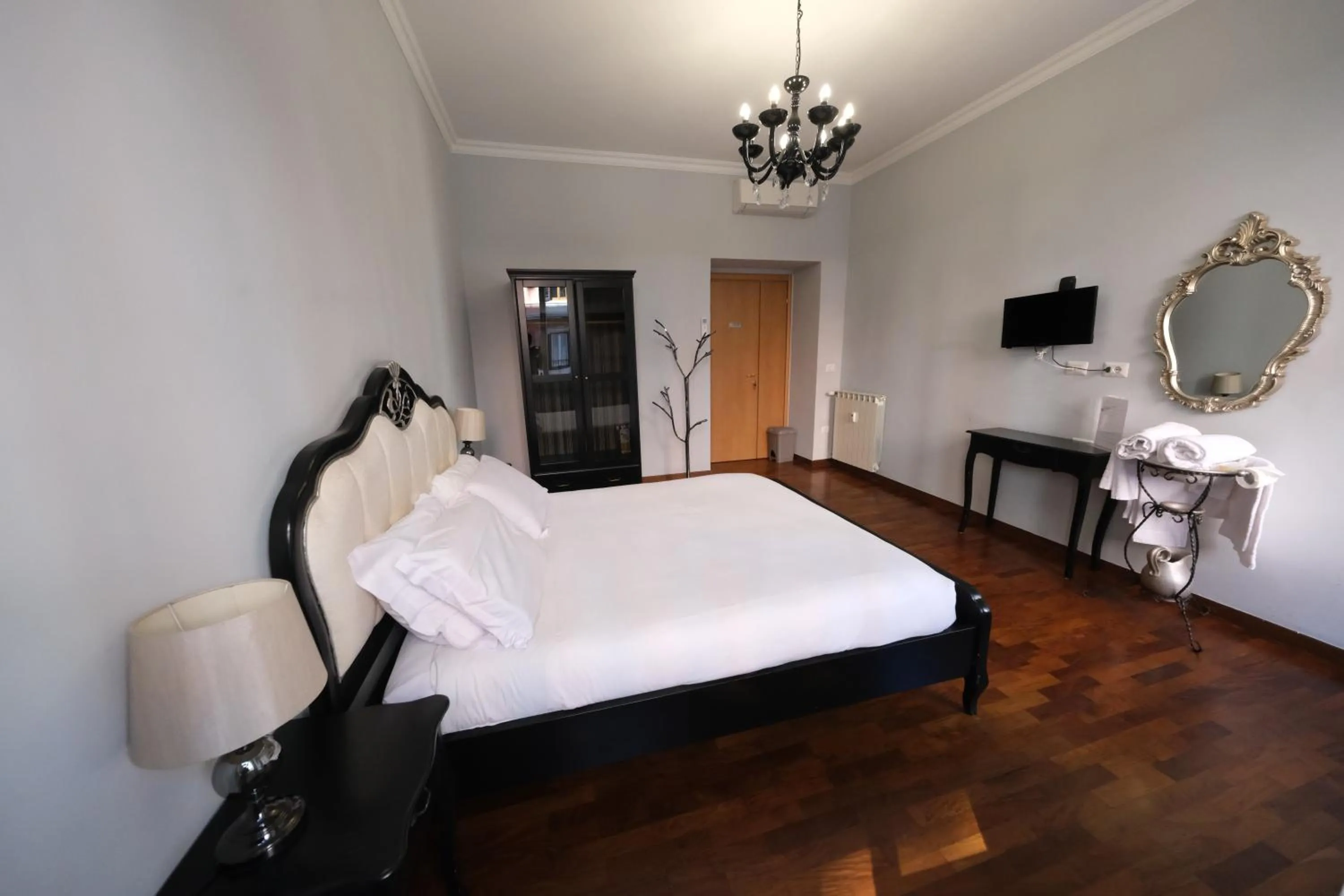 Bed in Roman Forum Holiday Termini